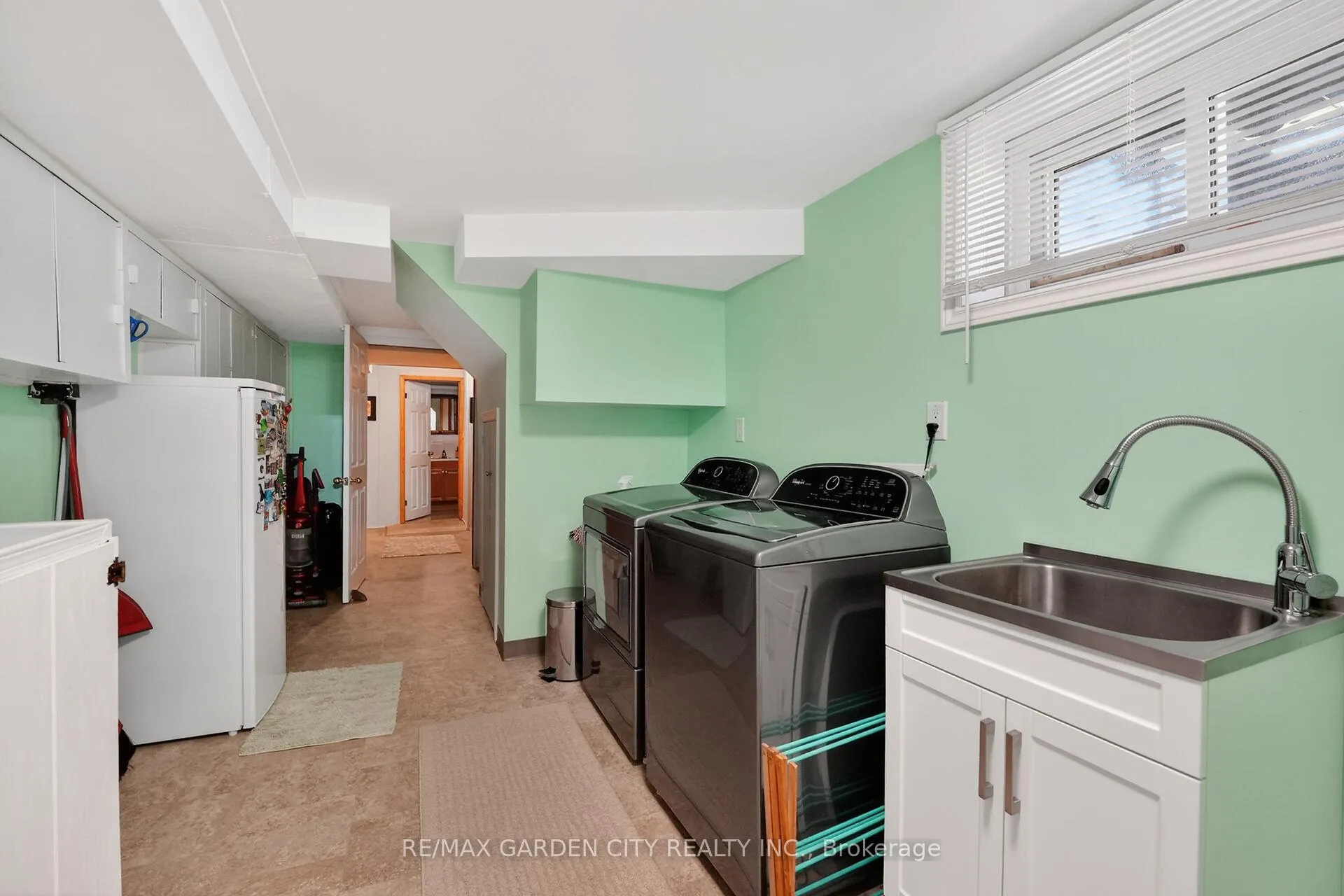 Photo 32 of 519 Bunting Road, St. Catharines, Bunting/Linwell — HOMEH