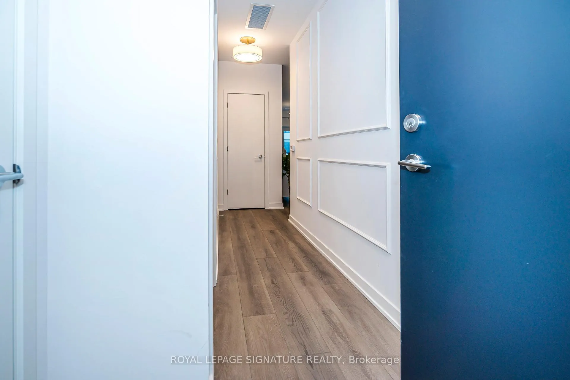 Photo 3 of Unit 815, 7439 Kingston Road, Scarborough, Rouge — HOMEH