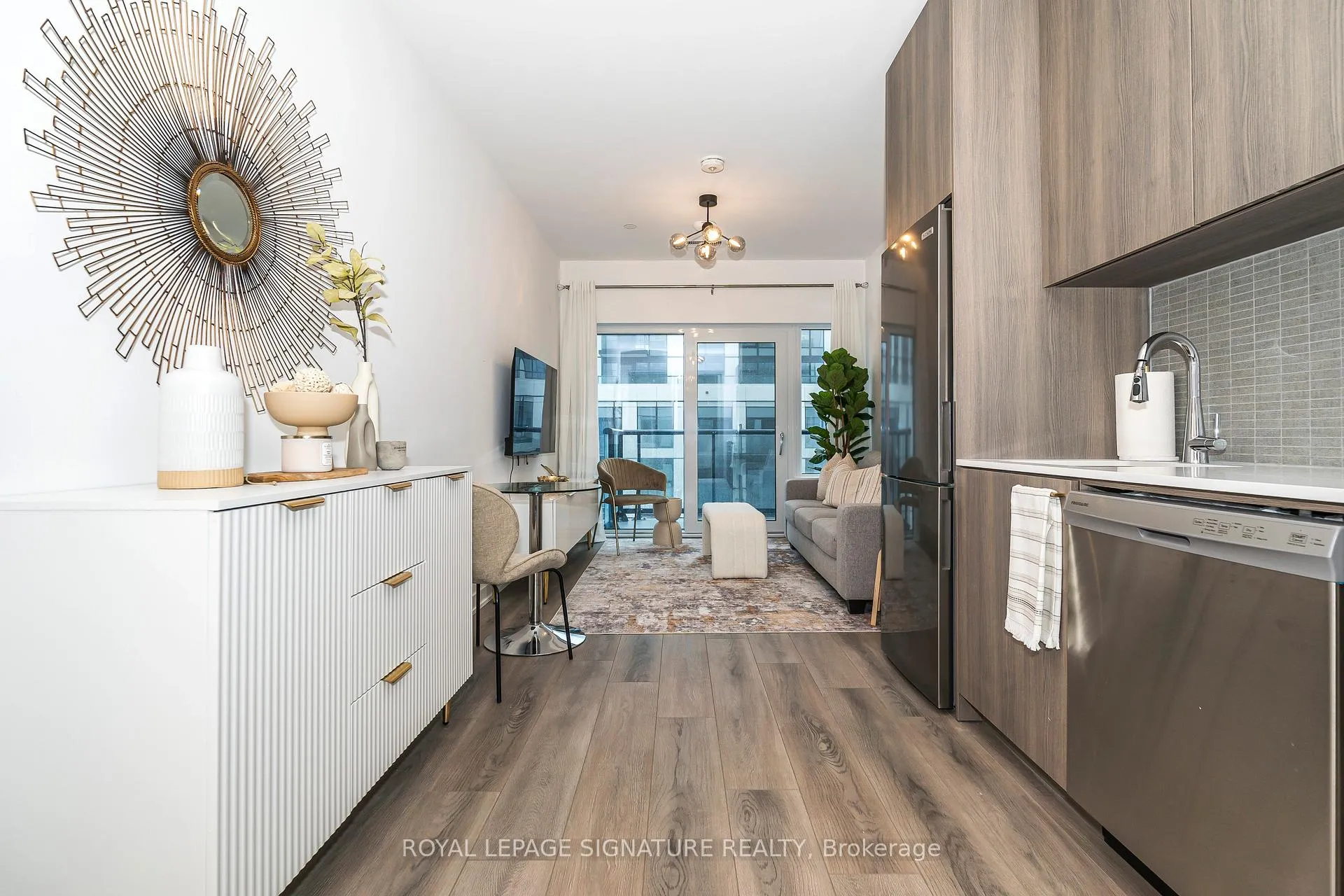 Photo 4 of Unit 815, 7439 Kingston Road, Scarborough, Rouge — HOMEH