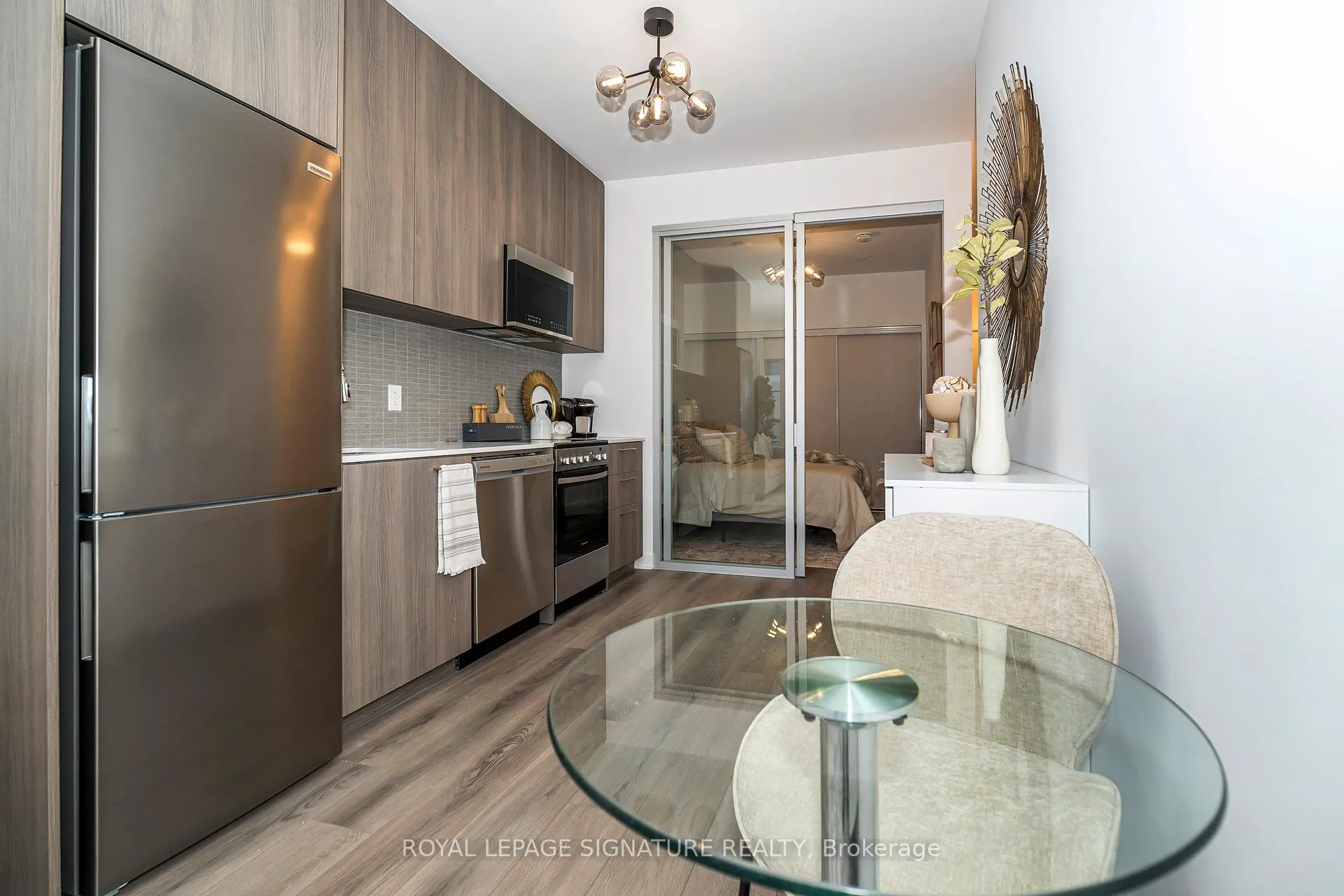Photo 7 of Unit 815, 7439 Kingston Road, Scarborough, Rouge — HOMEH