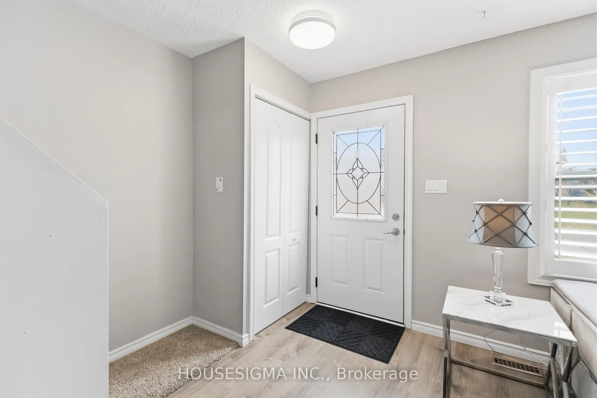 Photo 3 of 861 Dearness Drive, London, South Y — HOMEH