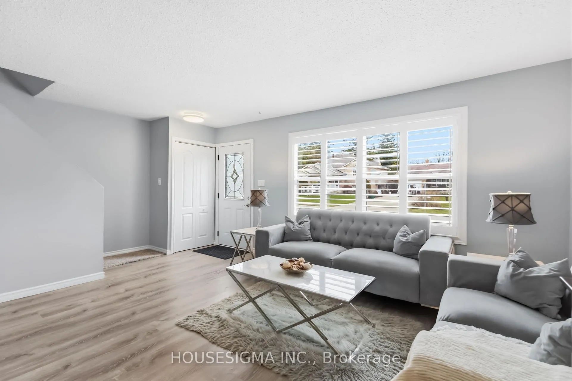 Photo 7 of 861 Dearness Drive, London, South Y — HOMEH
