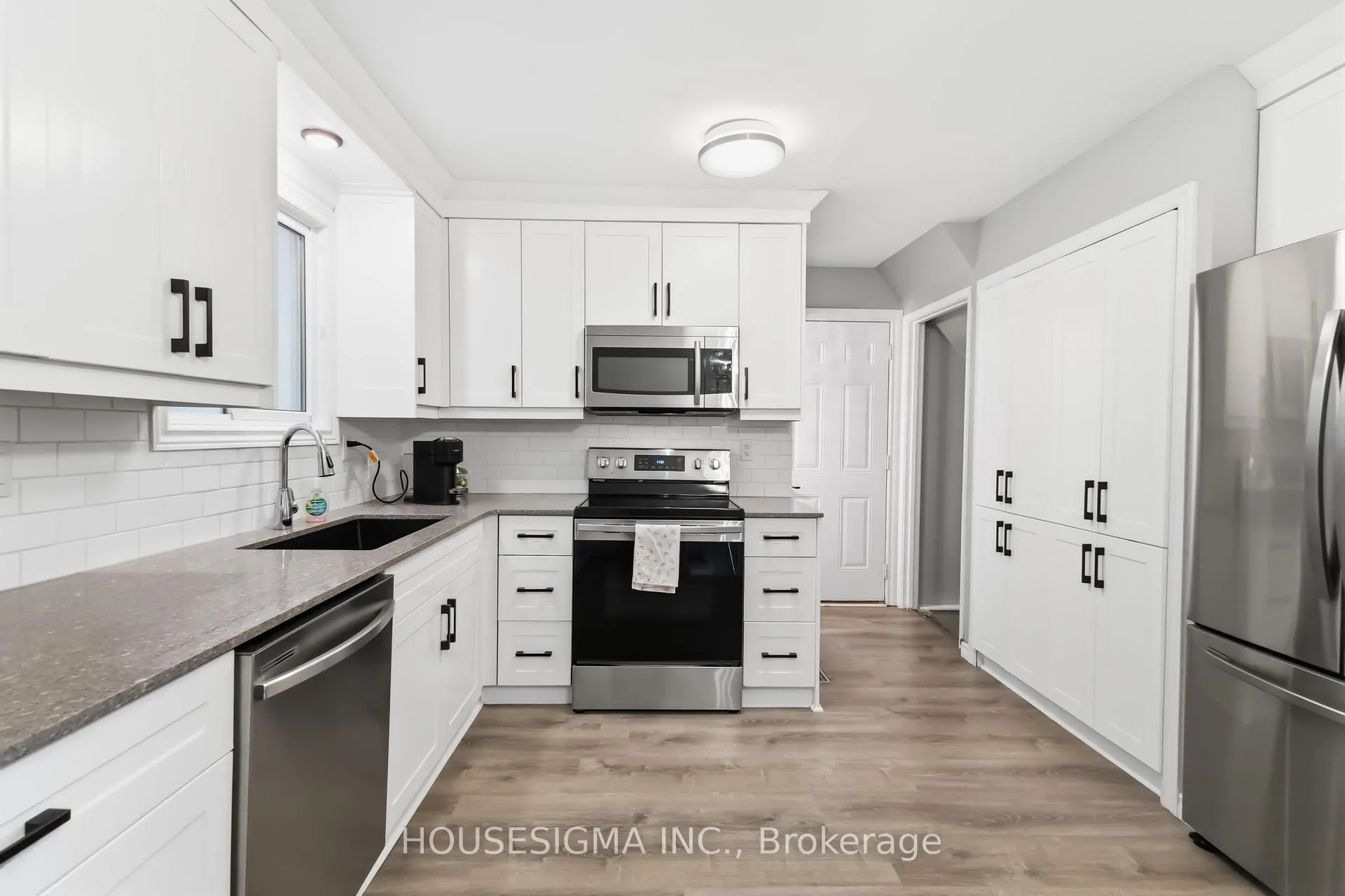 Photo 16 of 861 Dearness Drive, London, South Y — HOMEH