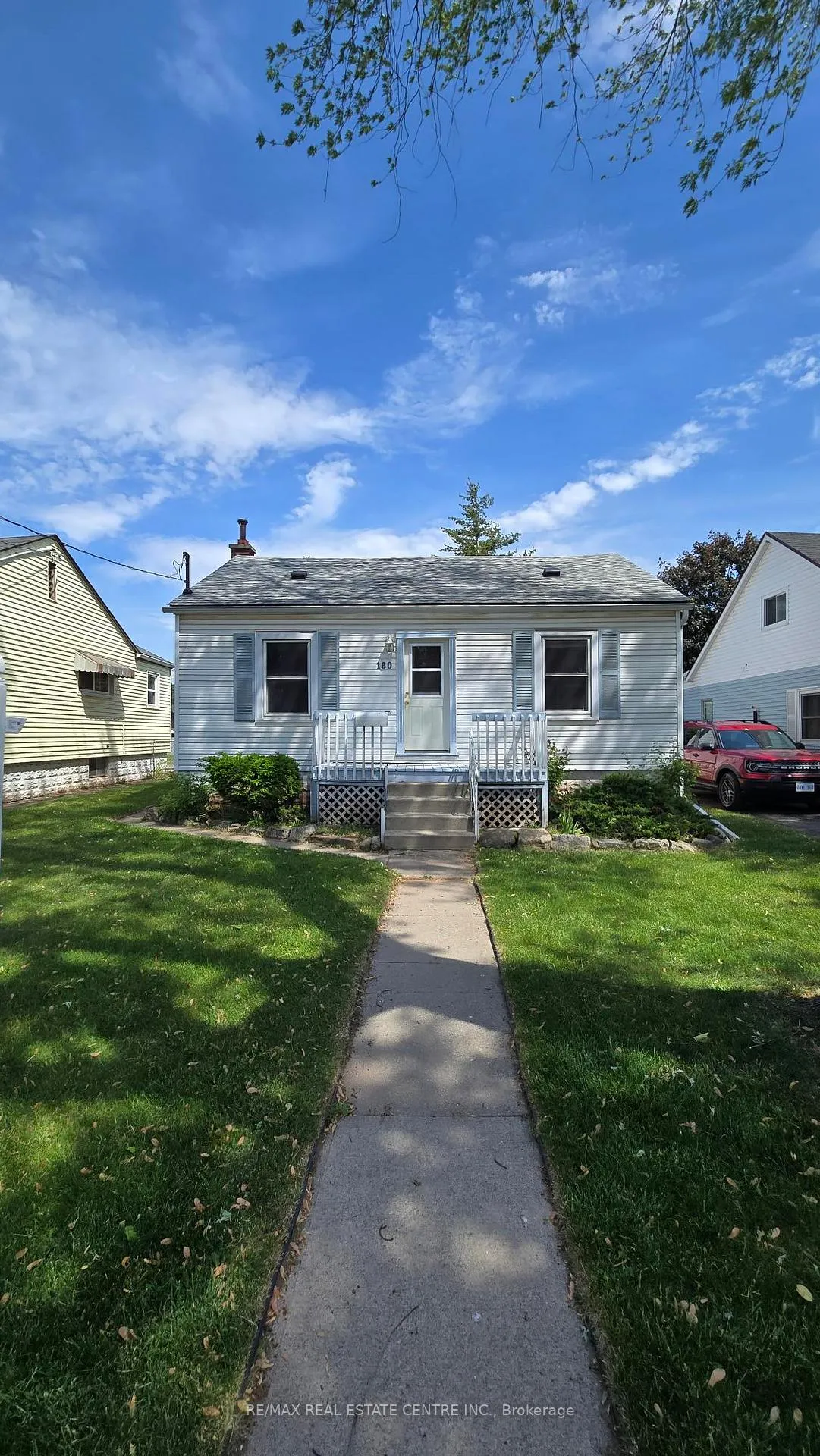 Photo 2 of 180 Oak Avenue, Hamilton, Landsdale — HOMEH