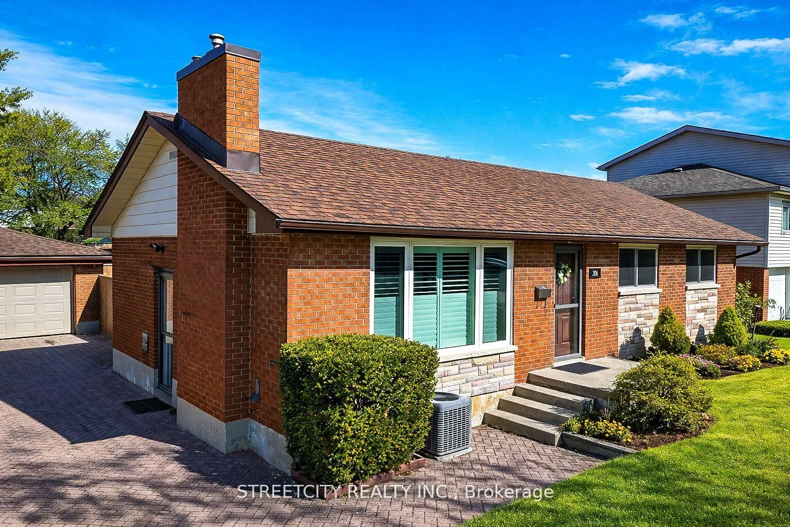 Photo 1 of 306 Burlington Crescent, London, South J — HOMEH