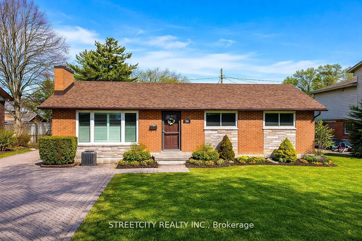 Photo 2 of 306 Burlington Crescent, London, South J — HOMEH
