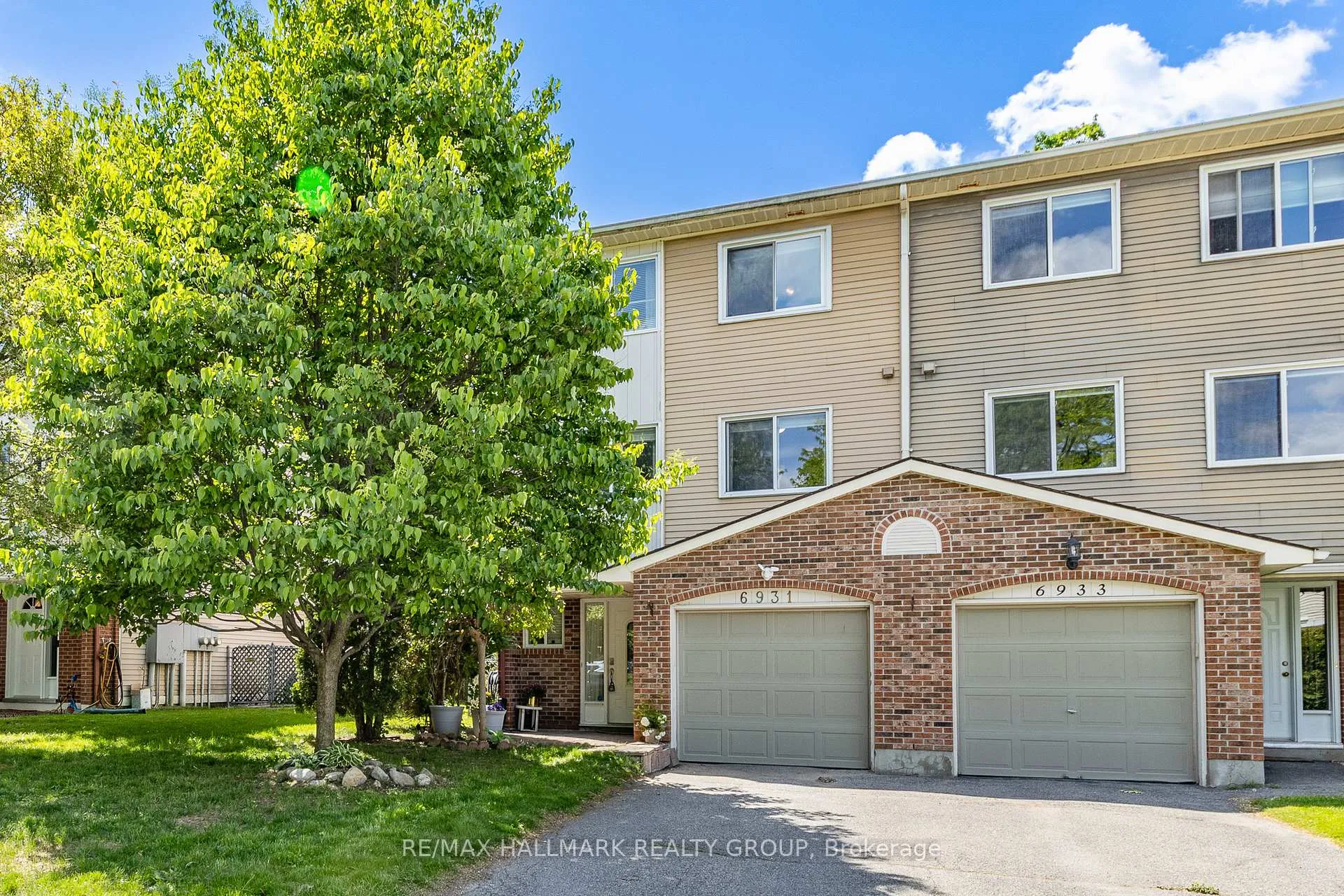 Photo 2 of 6931 Du Bois Avenue, Ottawa, Convent Glen North — HOMEH