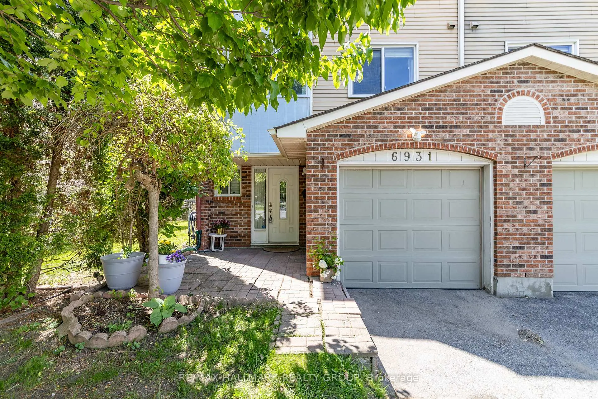 Photo 3 of 6931 Du Bois Avenue, Ottawa, Convent Glen North — HOMEH