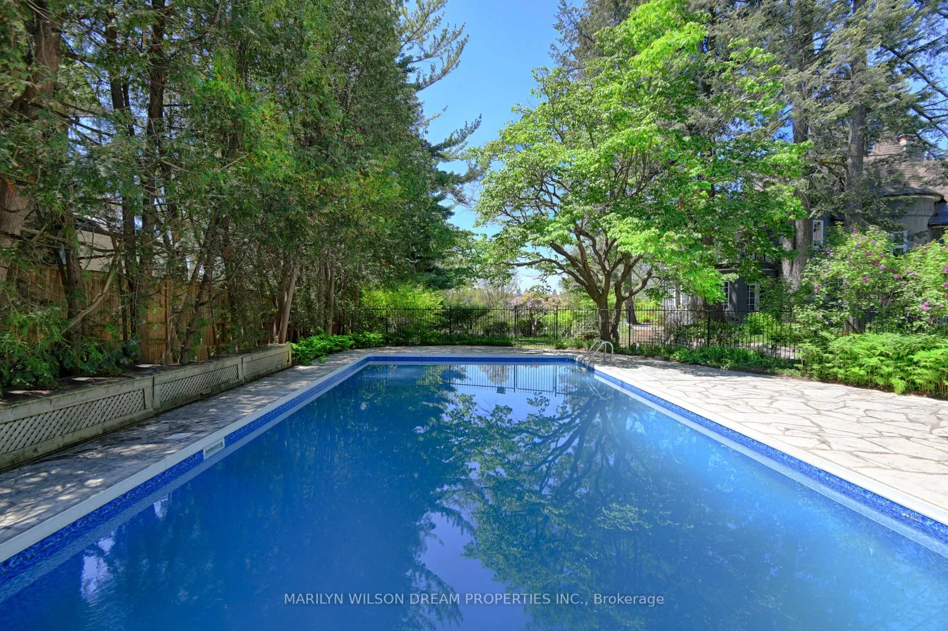Photo 5 of 2 Lakeview Terrace, Ottawa, Dows Lake — HOMEH