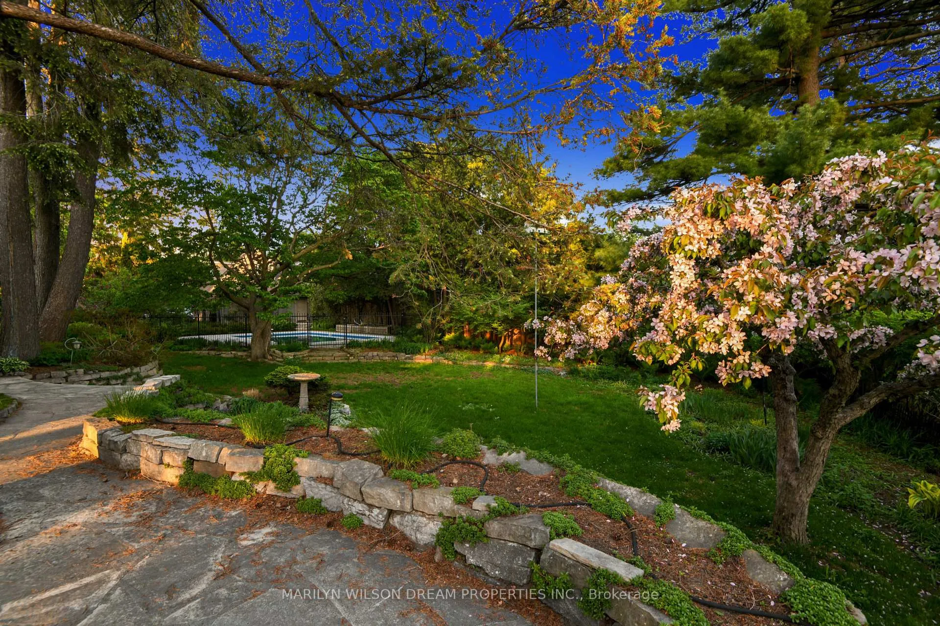 Photo 6 of 2 Lakeview Terrace, Ottawa, Dows Lake — HOMEH