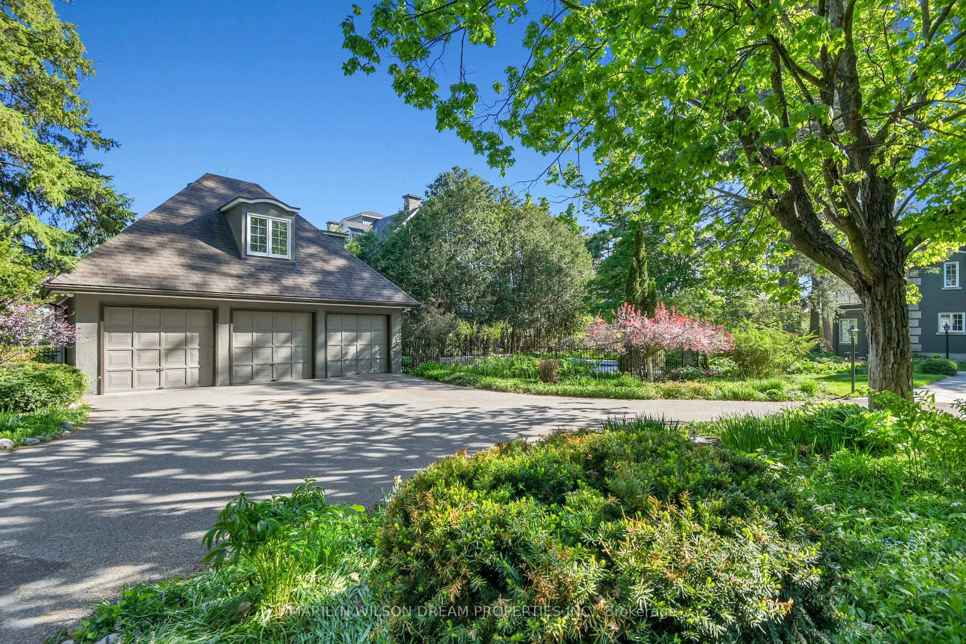 Photo 7 of 2 Lakeview Terrace, Ottawa, Dows Lake — HOMEH
