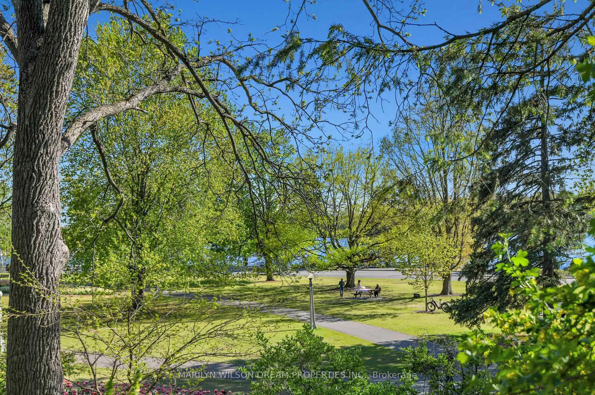 Photo 12 of 2 Lakeview Terrace, Ottawa, Dows Lake — HOMEH