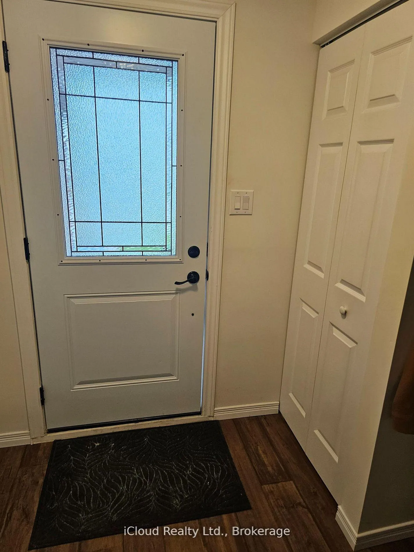 Photo 6 of 458 Misty Crescent, Kitchener — HOMEH