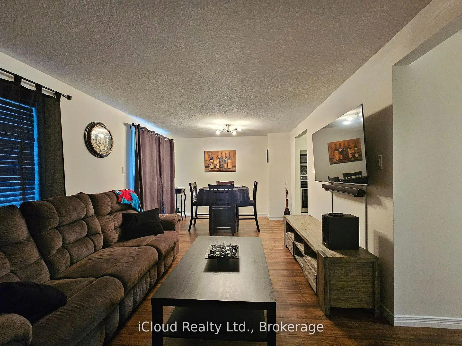 Photo 10 of 458 Misty Crescent, Kitchener — HOMEH
