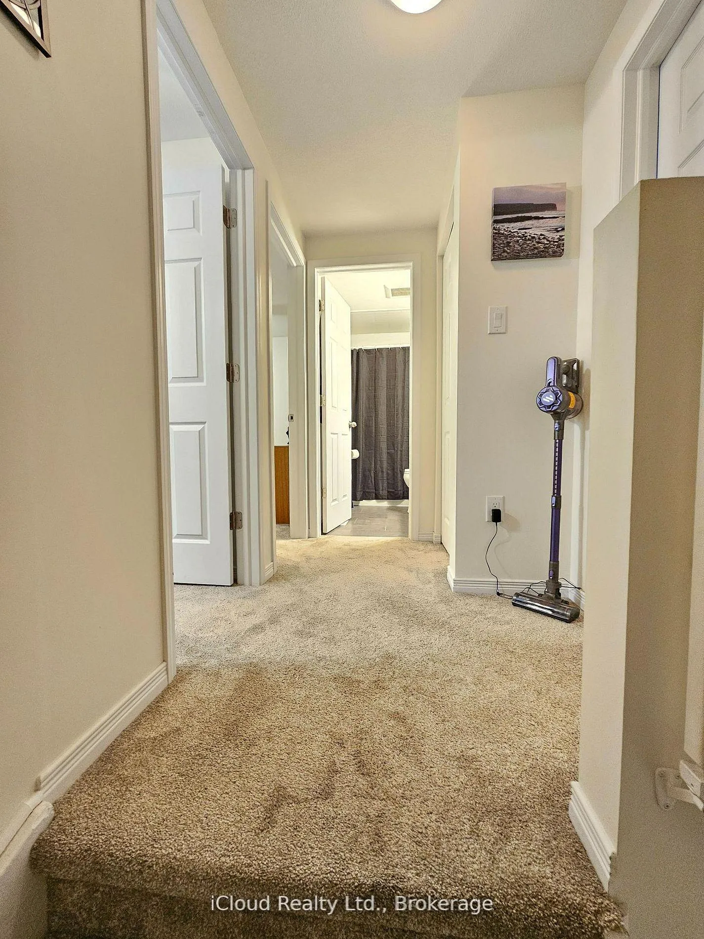 Photo 16 of 458 Misty Crescent, Kitchener — HOMEH
