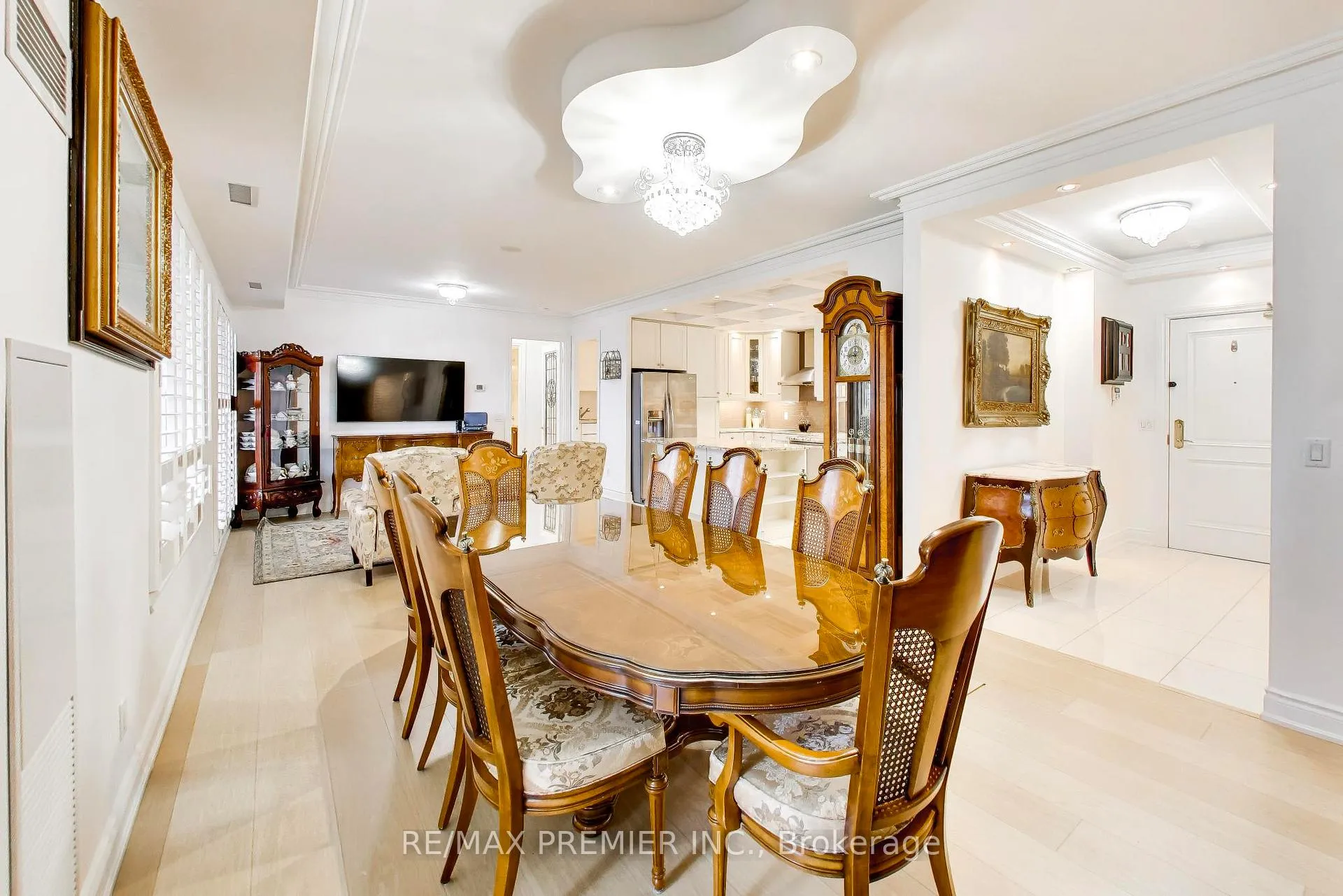 Photo 13 of Unit 1106, 9245 Jane Street, Vaughan, Maple — HOMEH