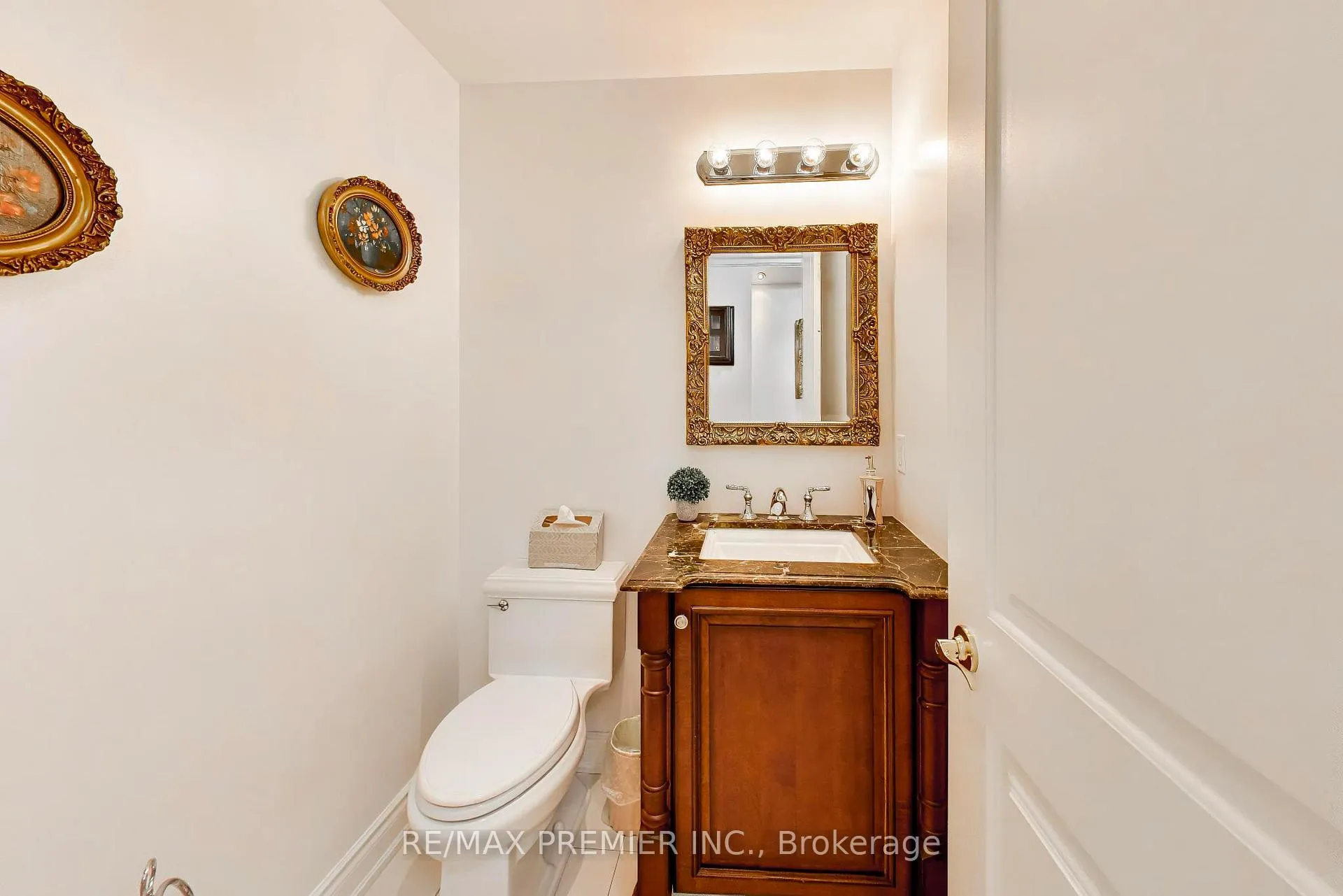 Photo 21 of Unit 1106, 9245 Jane Street, Vaughan, Maple — HOMEH