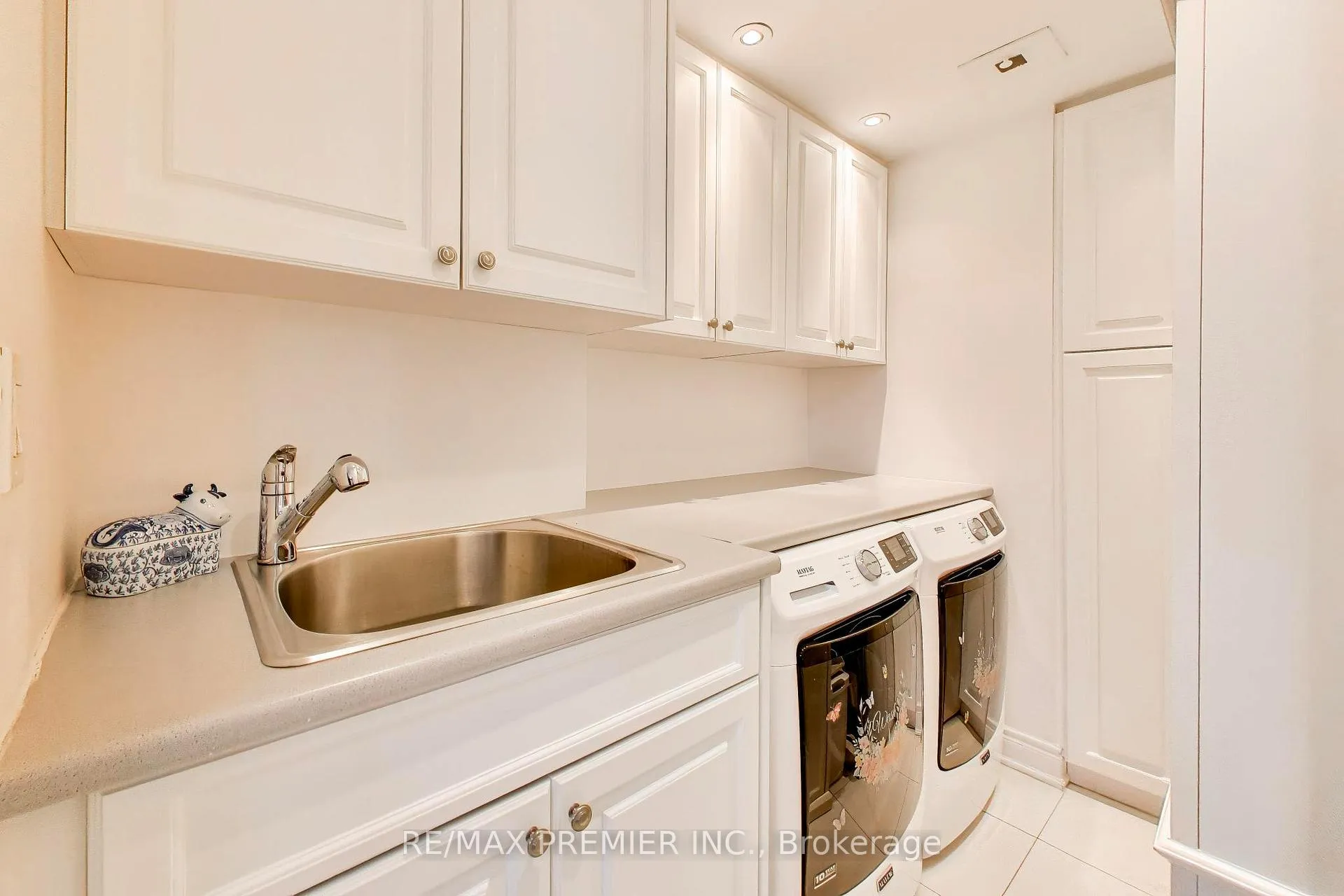 Photo 32 of Unit 1106, 9245 Jane Street, Vaughan, Maple — HOMEH