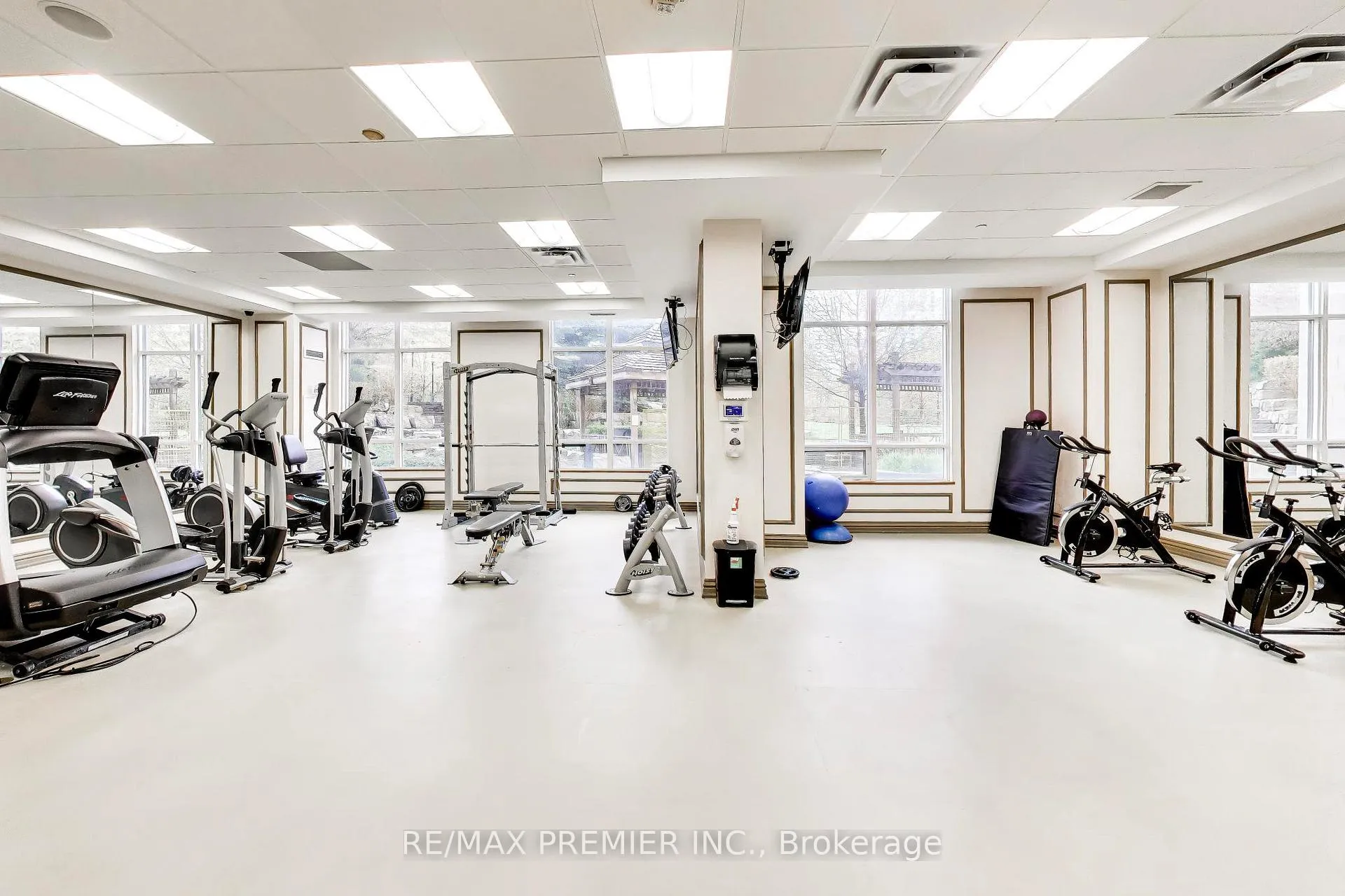 Photo 33 of Unit 1106, 9245 Jane Street, Vaughan, Maple — HOMEH