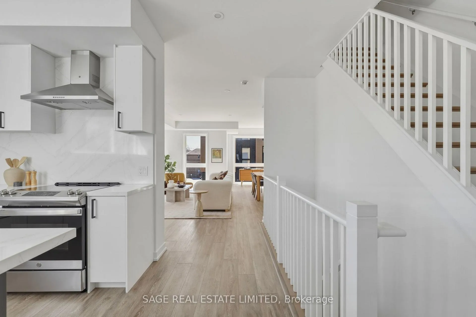 Photo 5 of Unit 21, 35 Birchcliff Avenue, Scarborough, Birchcliffe-Cliffside — HOMEH