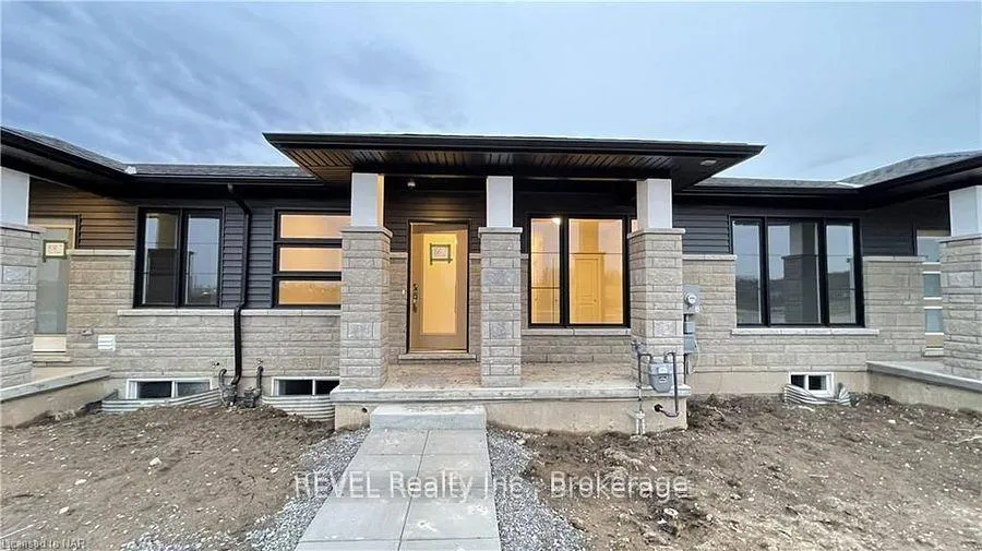 Photo 1 of 86 Summersides Boulevard, Pelham, Fonthill — HOMEH
