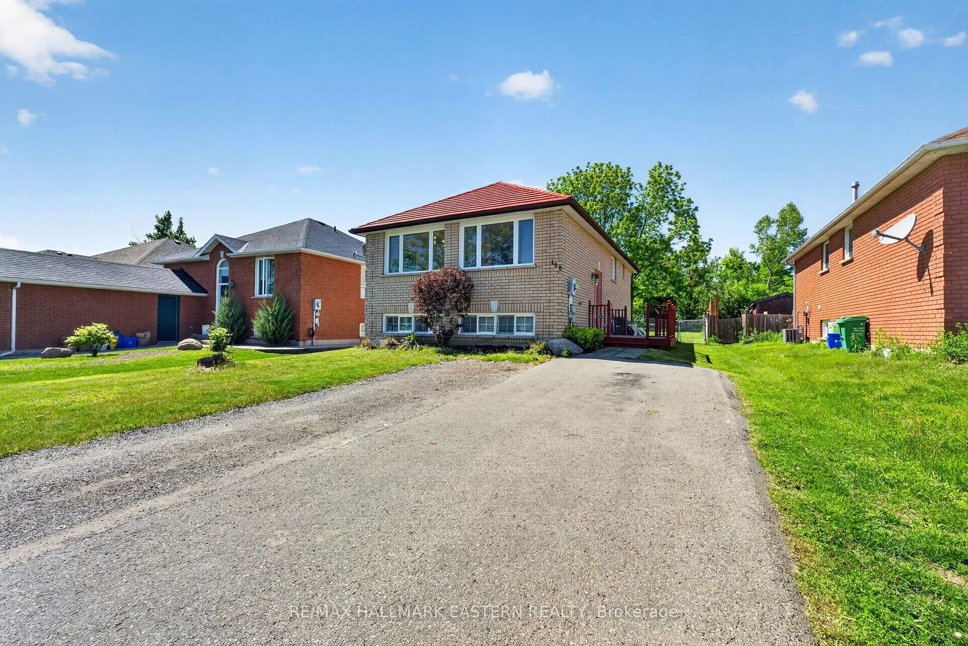 Photo 2 of 168 Towerhill Road N, Peterborough, Northcrest Ward 5 — HOMEH