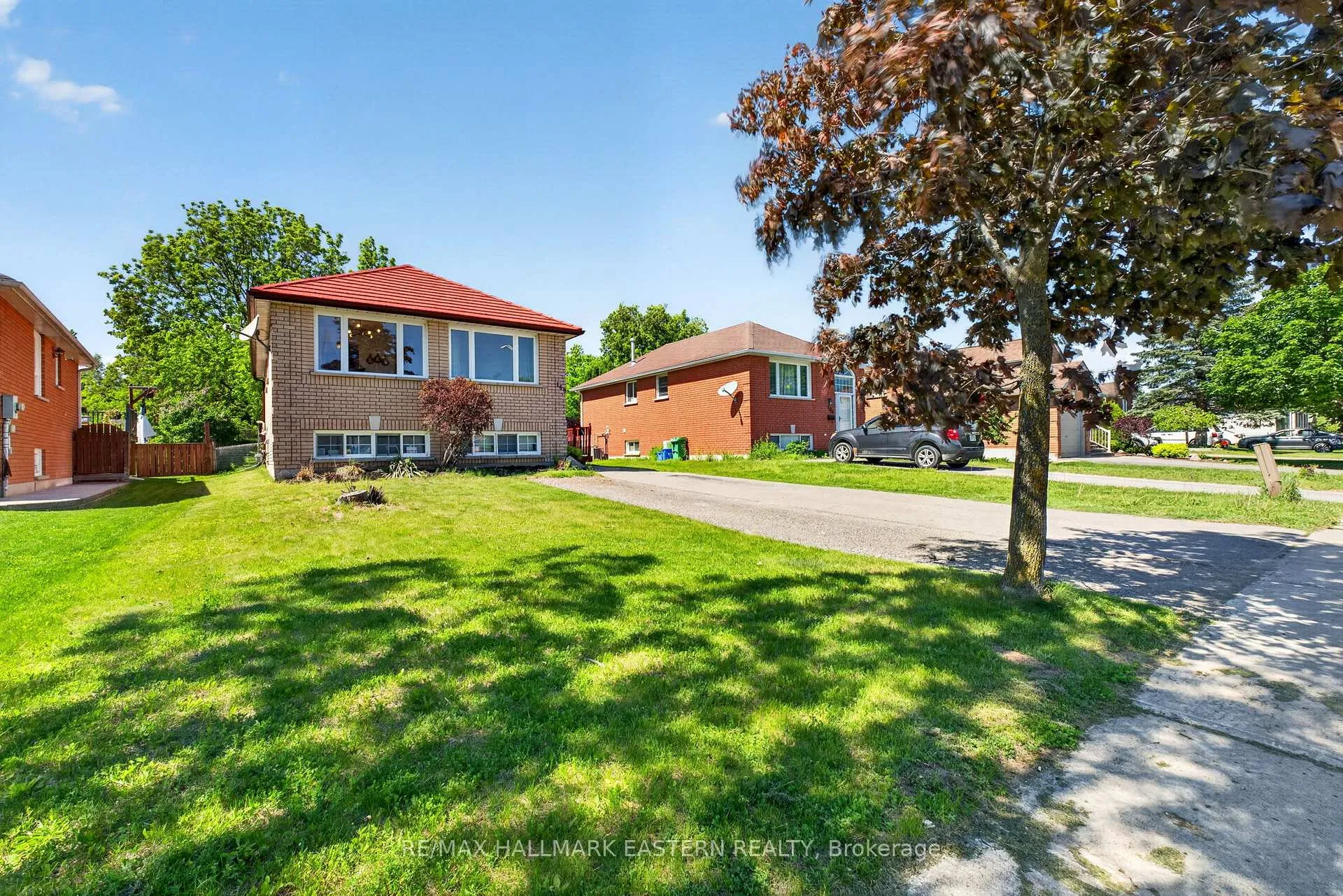 Photo 3 of 168 Towerhill Road N, Peterborough, Northcrest Ward 5 — HOMEH