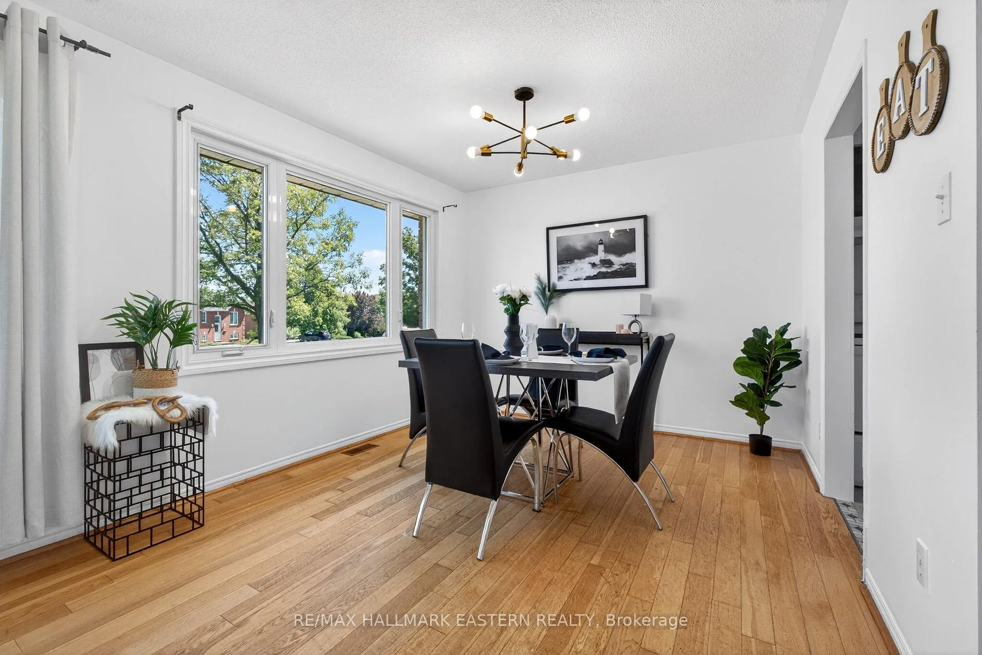 Photo 8 of 168 Towerhill Road N, Peterborough, Northcrest Ward 5 — HOMEH