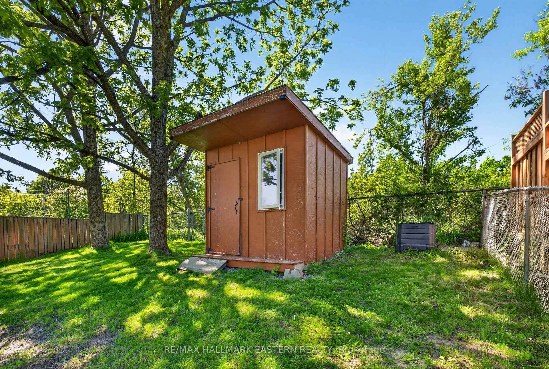 Photo 26 of 168 Towerhill Road N, Peterborough, Northcrest Ward 5 — HOMEH