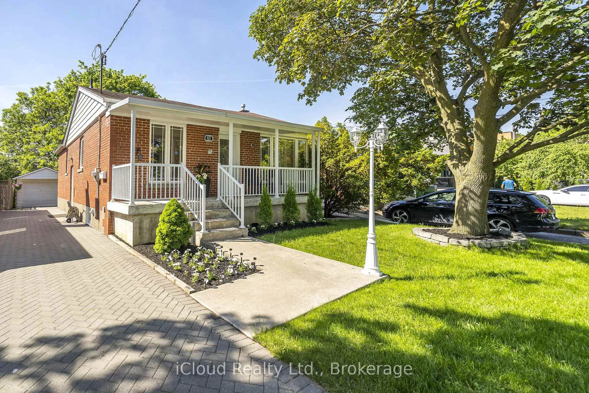 Photo 1 of 127 Silverhill Drive, Etobicoke, Islington-City Centre West — HOMEH
