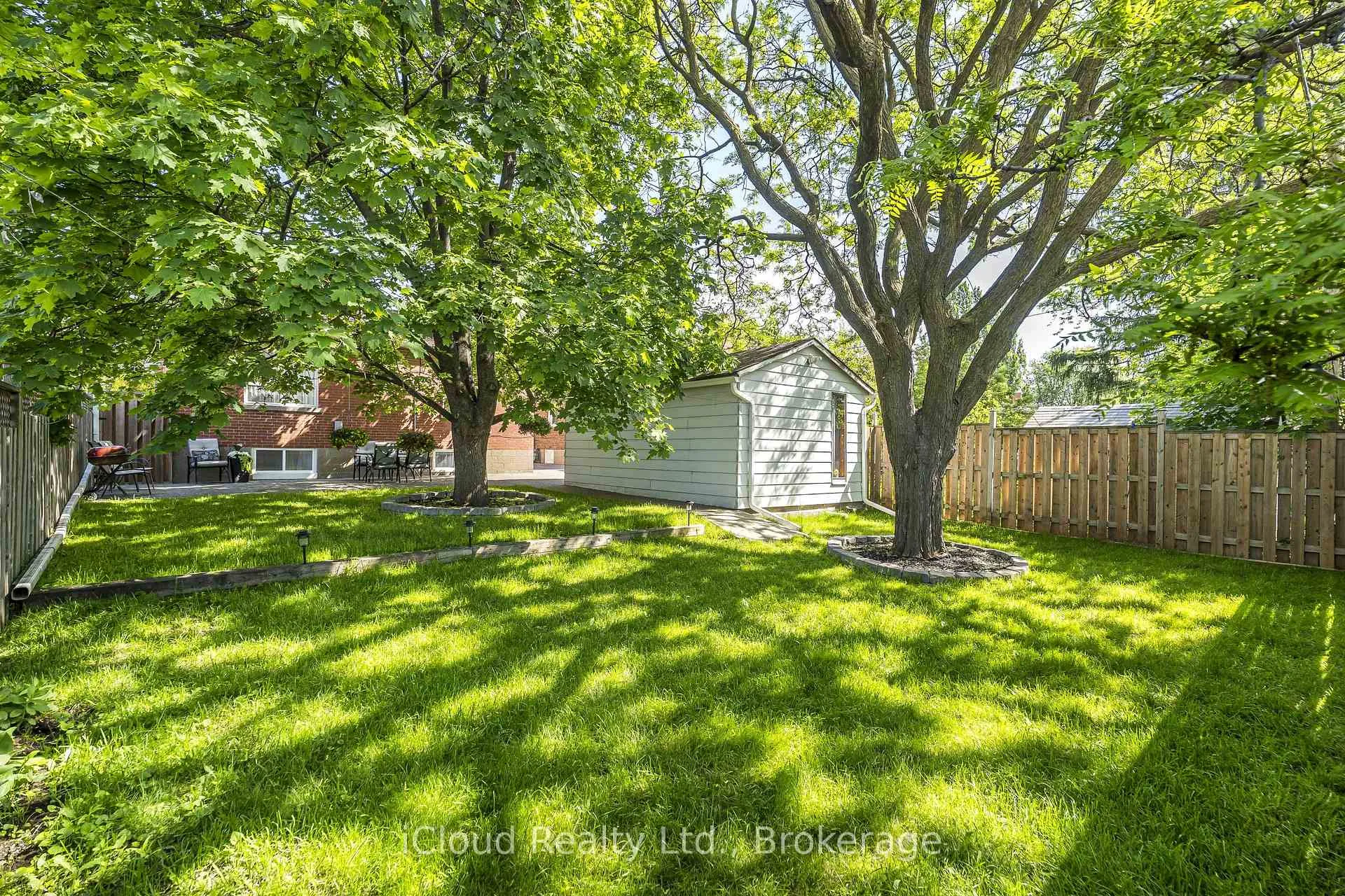 Photo 6 of 127 Silverhill Drive, Etobicoke, Islington-City Centre West — HOMEH