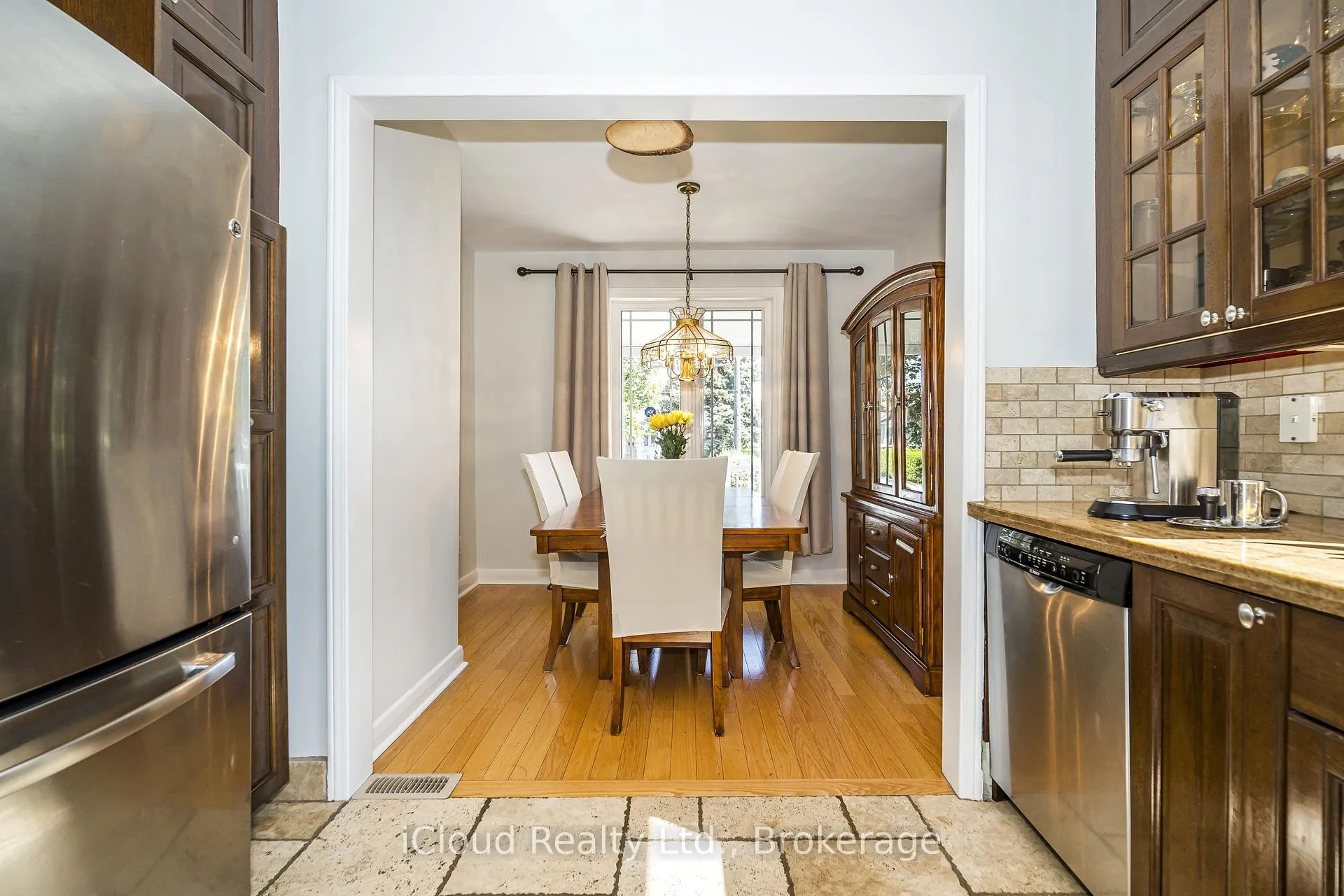 Photo 10 of 127 Silverhill Drive, Etobicoke, Islington-City Centre West — HOMEH