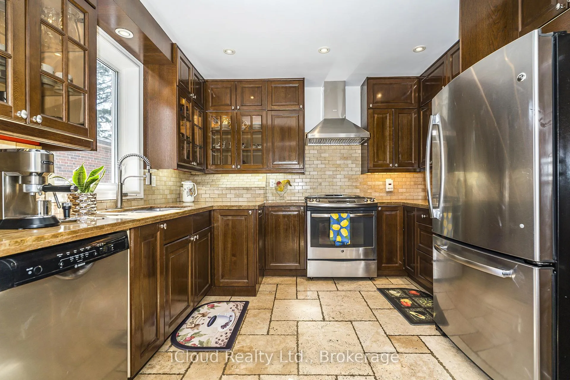 Photo 12 of 127 Silverhill Drive, Etobicoke, Islington-City Centre West — HOMEH