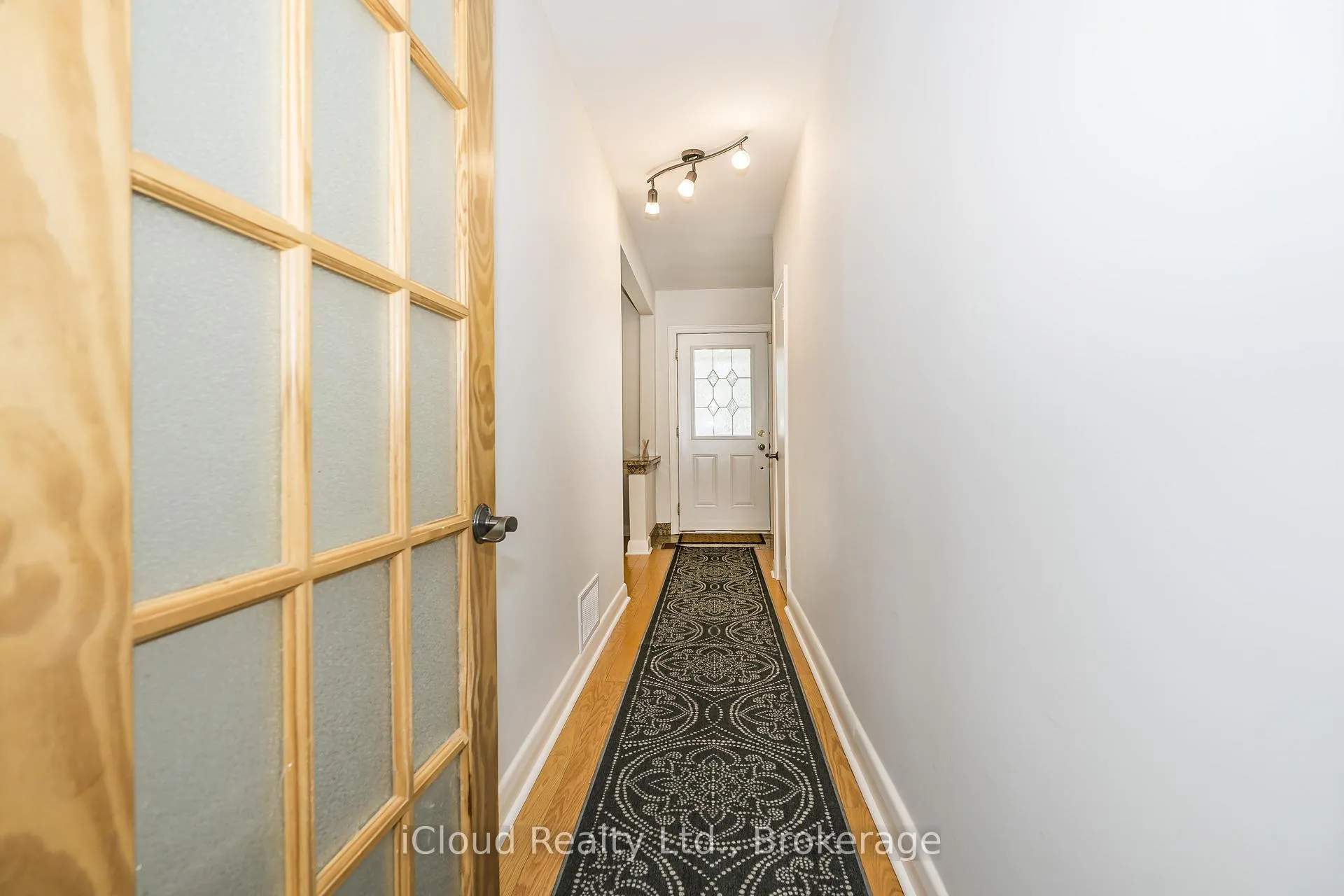 Photo 17 of 127 Silverhill Drive, Etobicoke, Islington-City Centre West — HOMEH