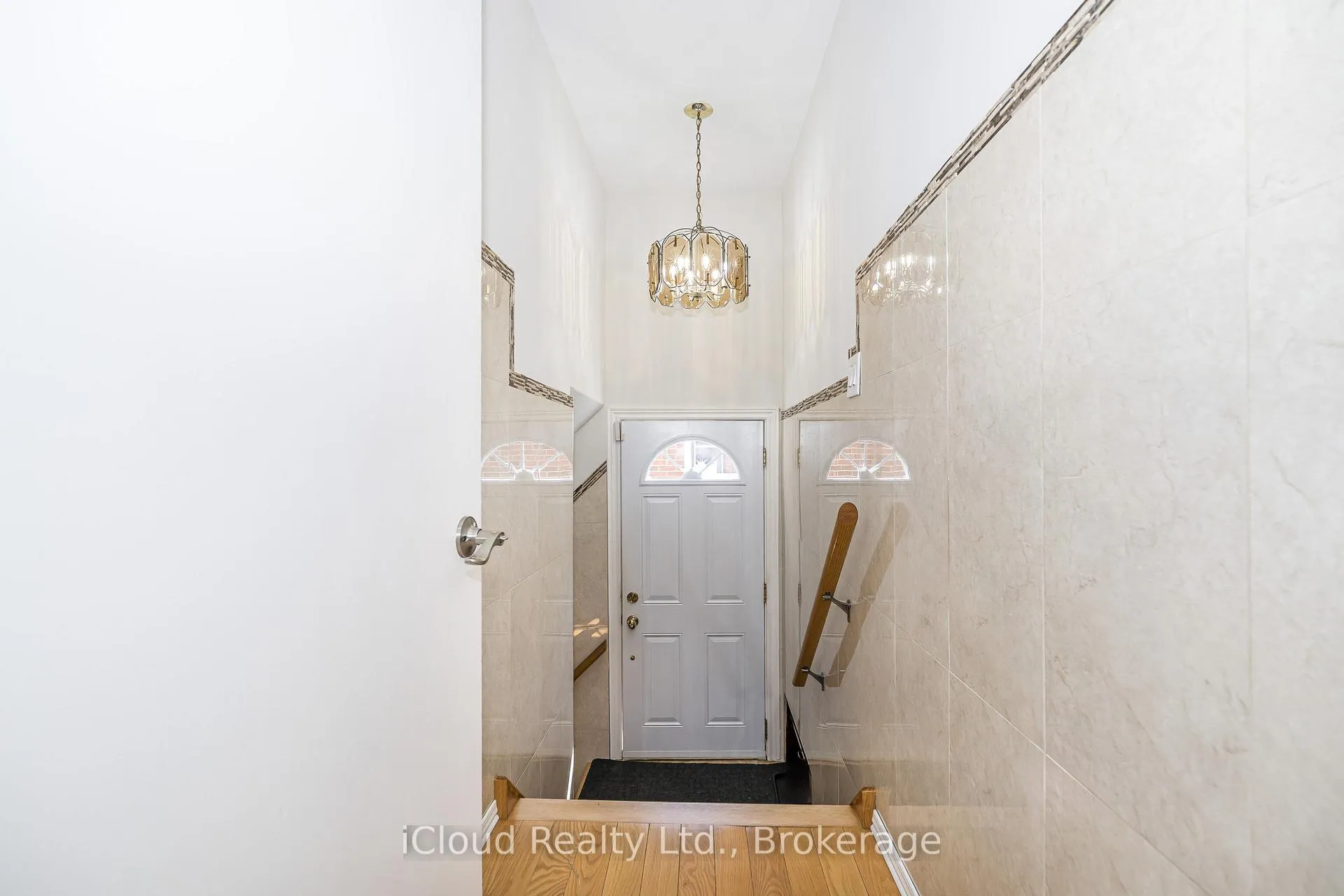 Photo 18 of 127 Silverhill Drive, Etobicoke, Islington-City Centre West — HOMEH