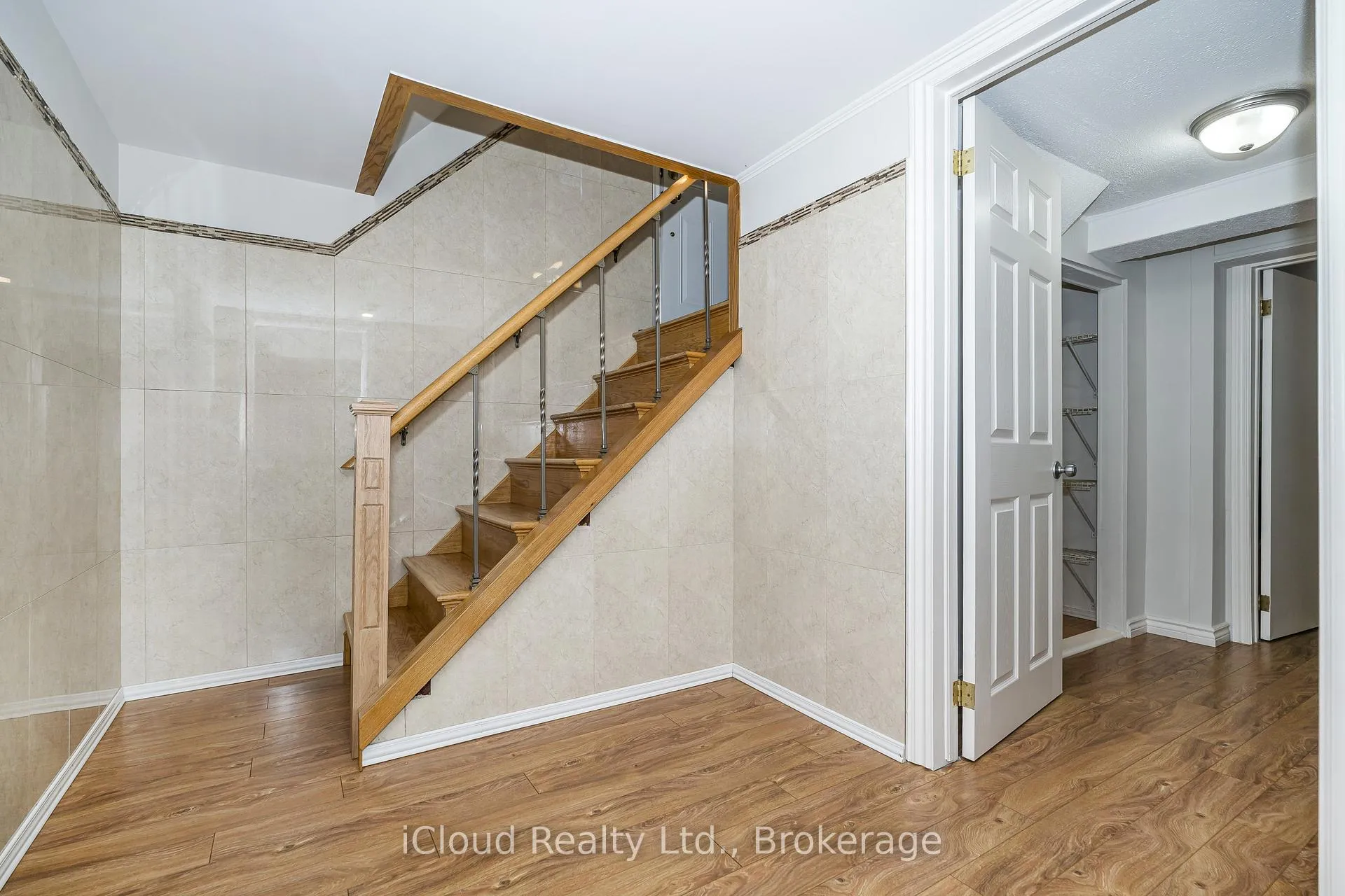 Photo 19 of 127 Silverhill Drive, Etobicoke, Islington-City Centre West — HOMEH