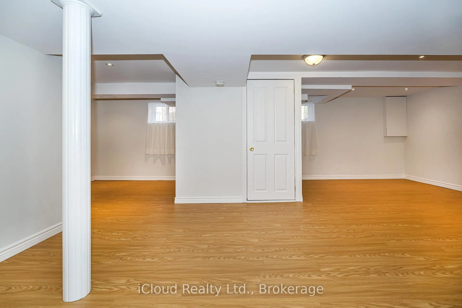 Photo 21 of 127 Silverhill Drive, Etobicoke, Islington-City Centre West — HOMEH