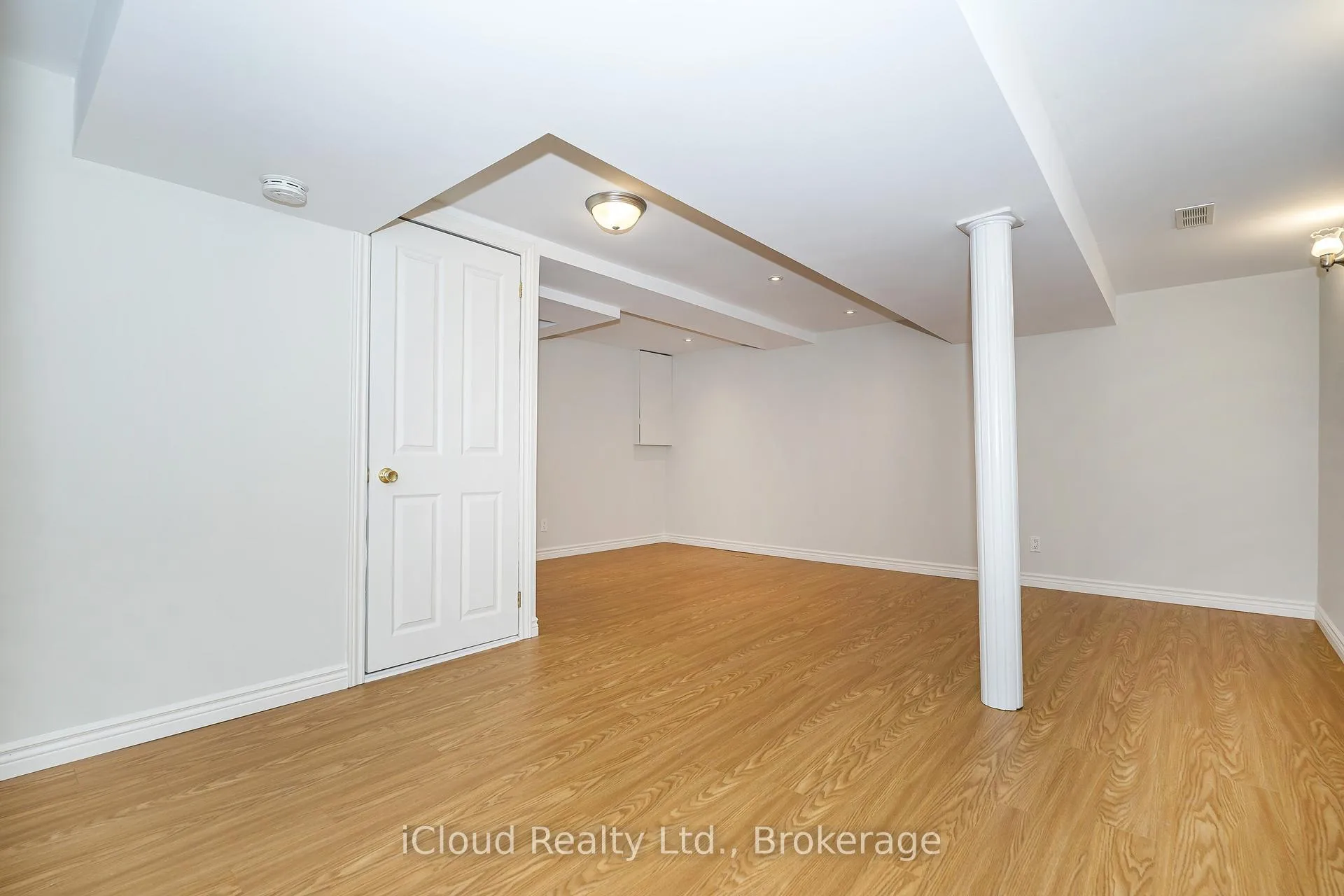 Photo 22 of 127 Silverhill Drive, Etobicoke, Islington-City Centre West — HOMEH