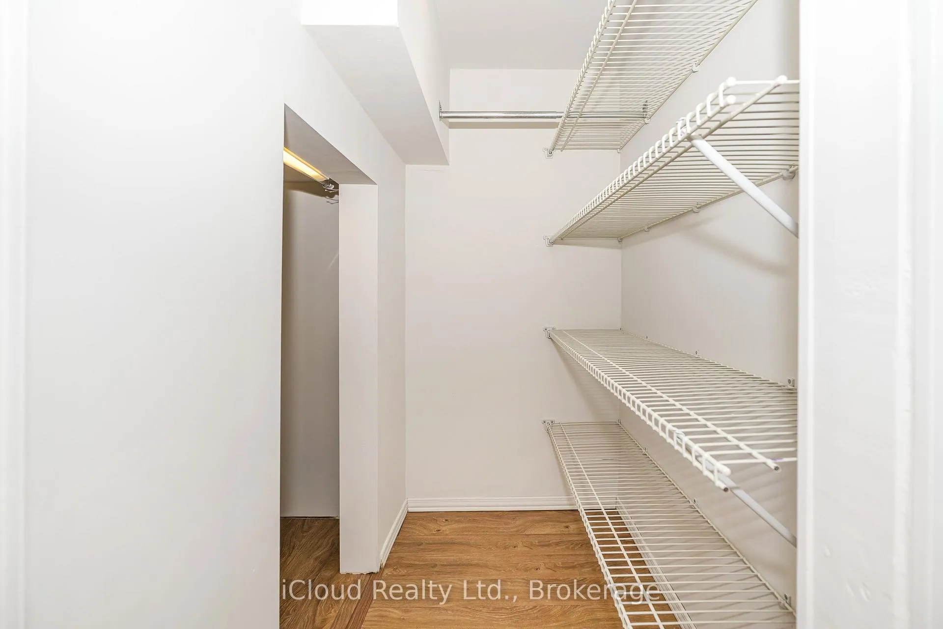 Photo 26 of 127 Silverhill Drive, Etobicoke, Islington-City Centre West — HOMEH