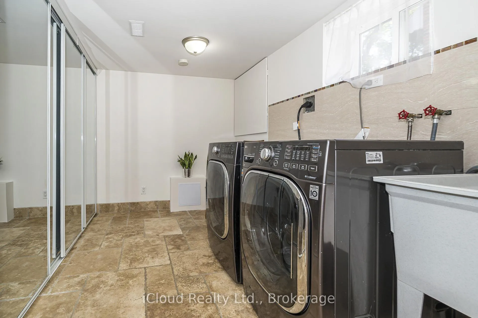 Photo 28 of 127 Silverhill Drive, Etobicoke, Islington-City Centre West — HOMEH