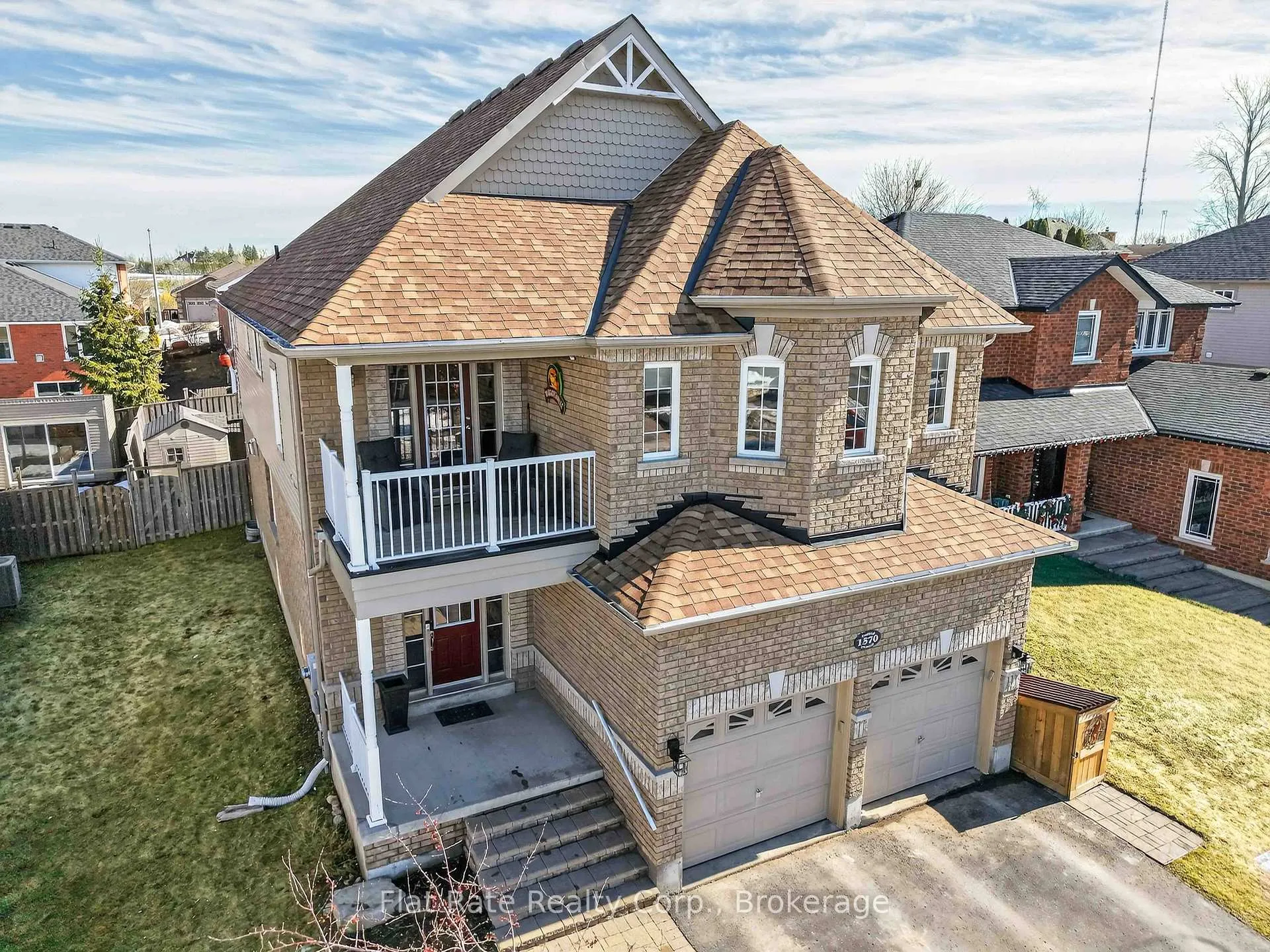 Photo 2 of 1570 Scollard Crescent, Peterborough, Ashburnham Ward 4 — HOMEH