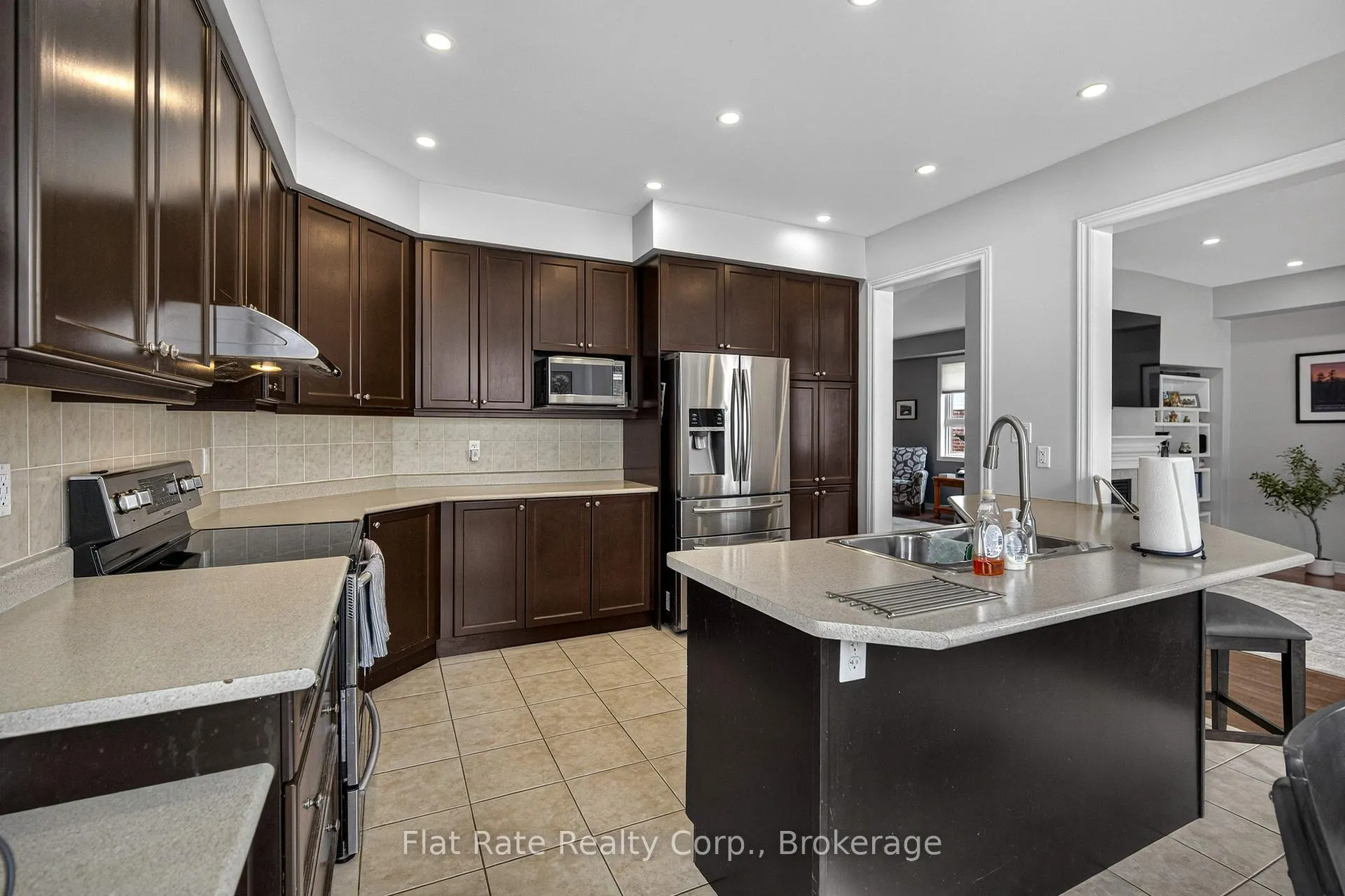 Photo 14 of 1570 Scollard Crescent, Peterborough, Ashburnham Ward 4 — HOMEH