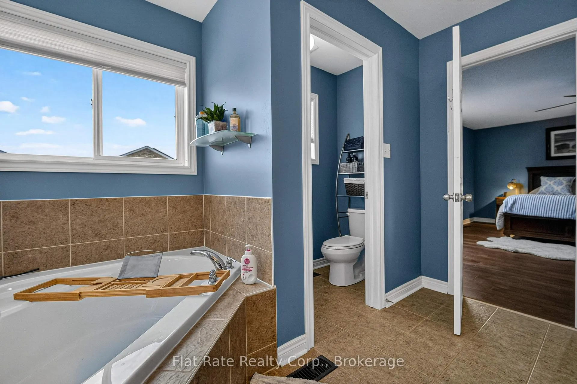 Photo 24 of 1570 Scollard Crescent, Peterborough, Ashburnham Ward 4 — HOMEH