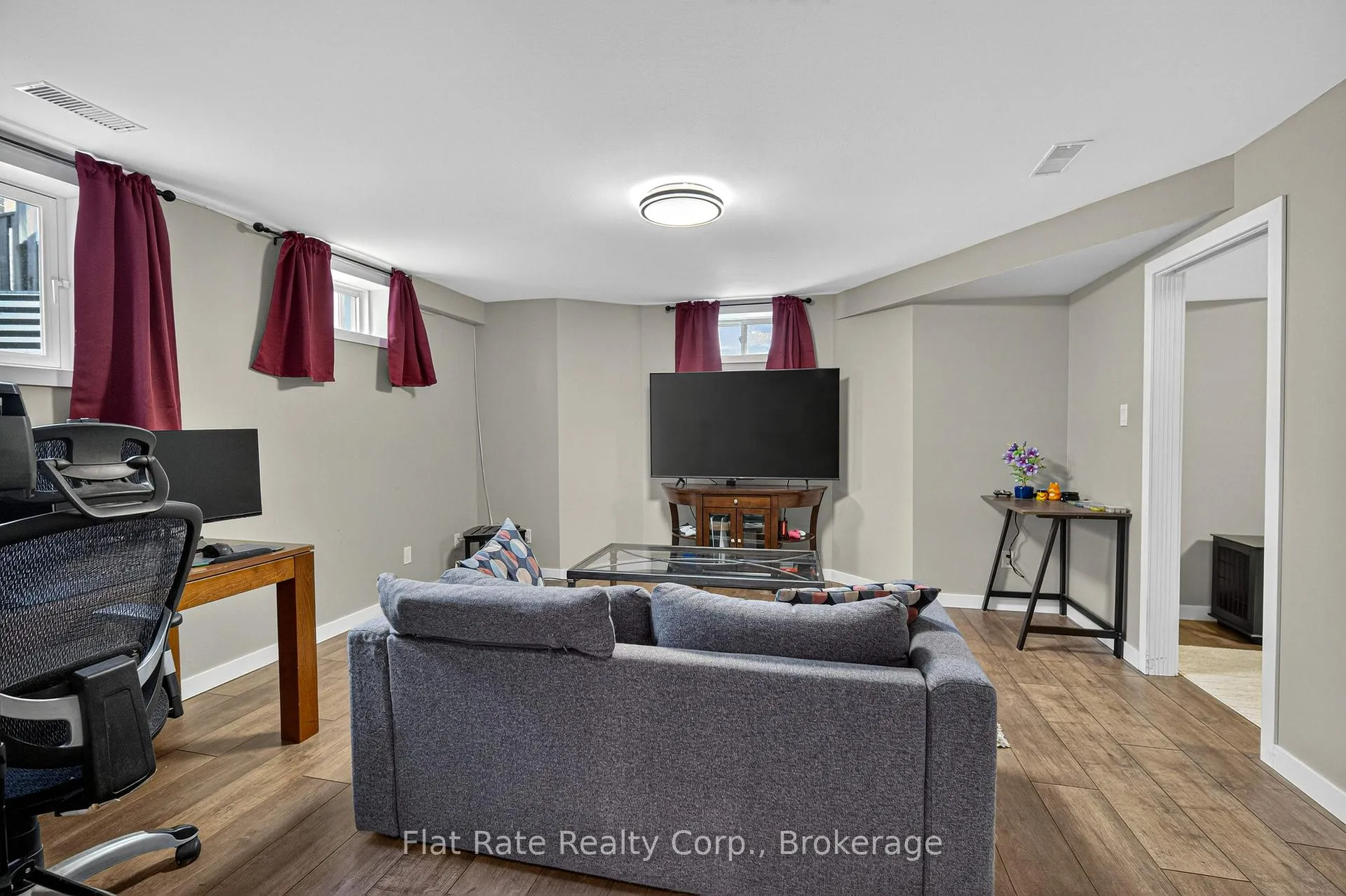 Photo 40 of 1570 Scollard Crescent, Peterborough, Ashburnham Ward 4 — HOMEH