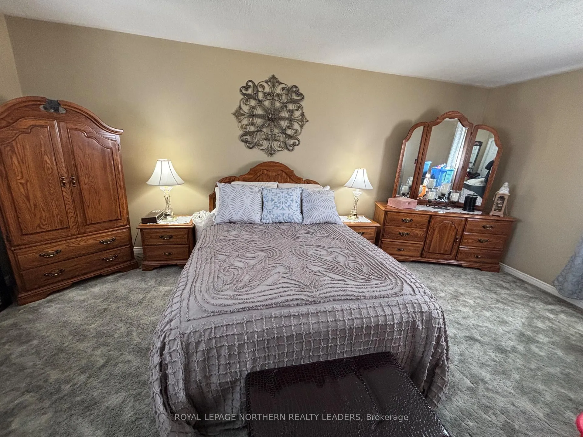 Photo 21 of 411 Tenth Avenue, Cochrane — HOMEH