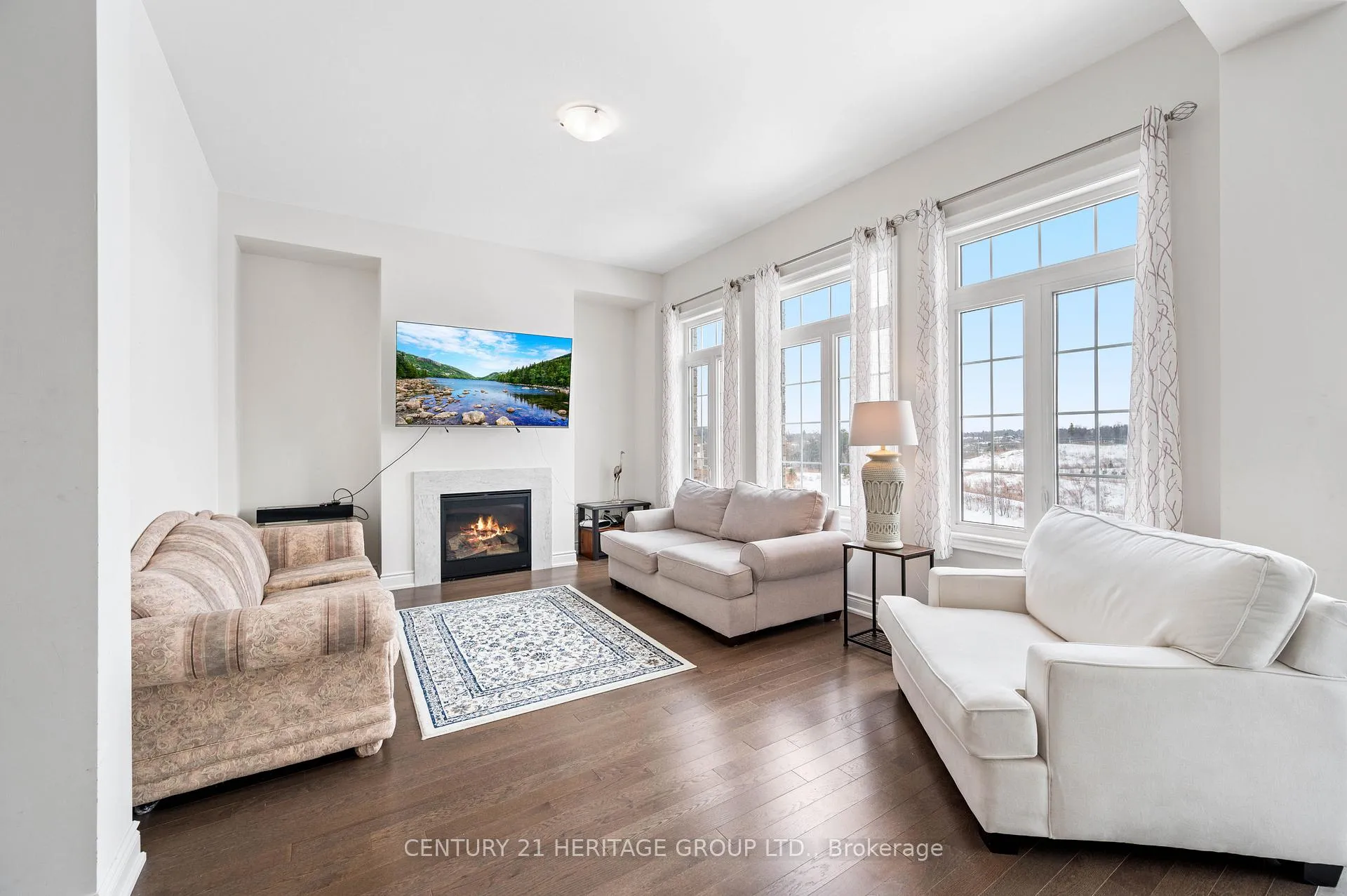 Photo 5 of 51 Hydrangea Hollow, East Gwillimbury, Holland Landing — HOMEH