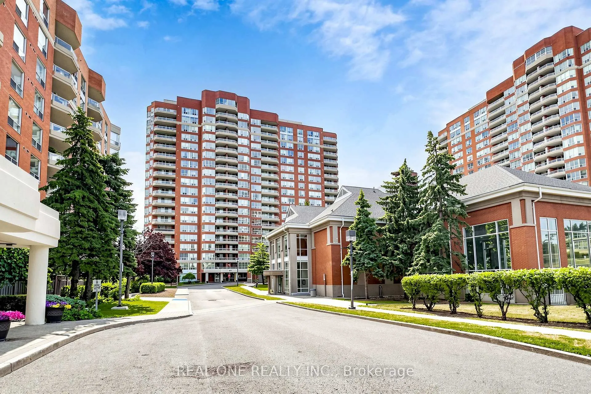 Front of Unit 1612, 410 Mclevin Avenue