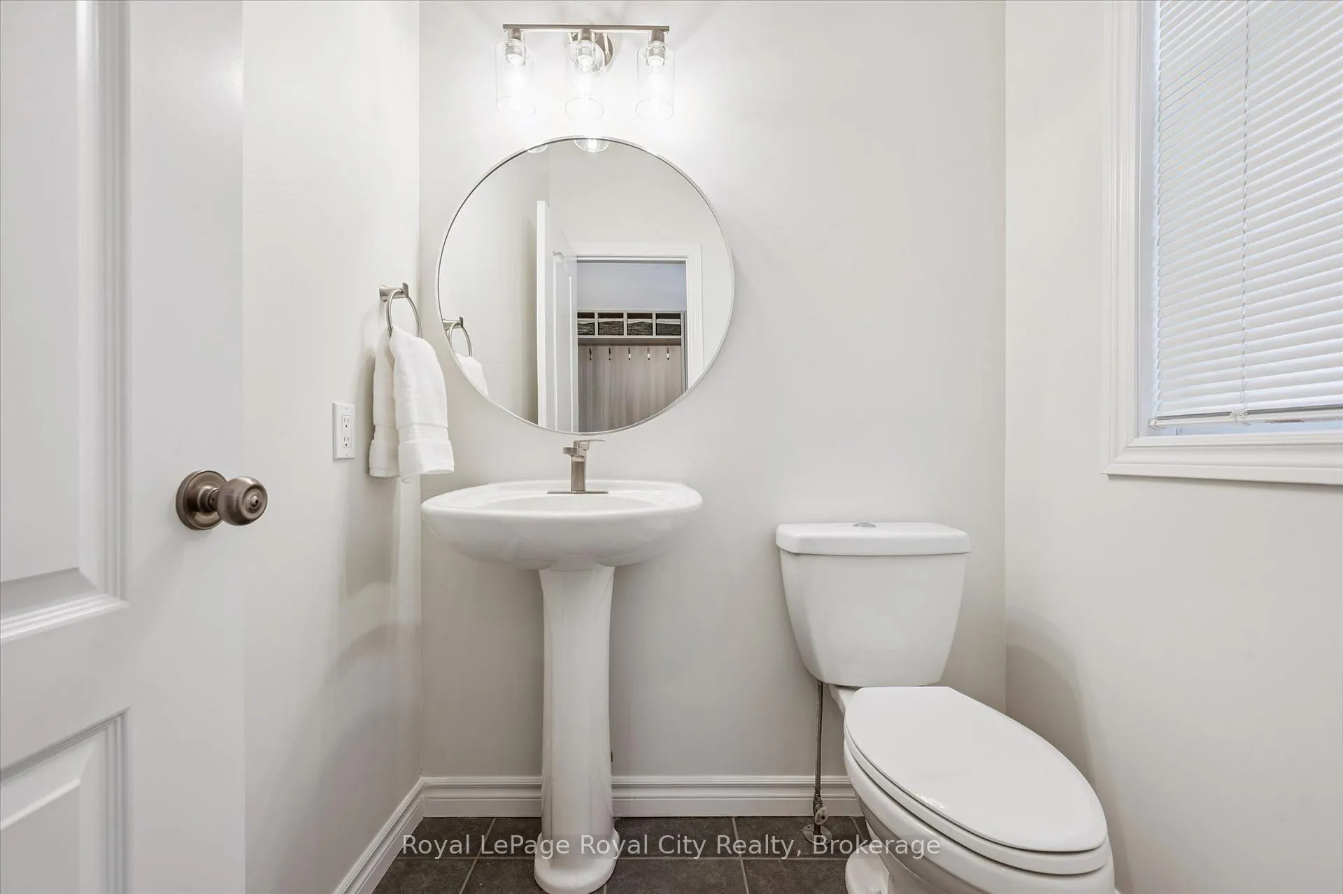 Photo 9 of 273 Carrington Drive, Guelph, Kortright West — HOMEH