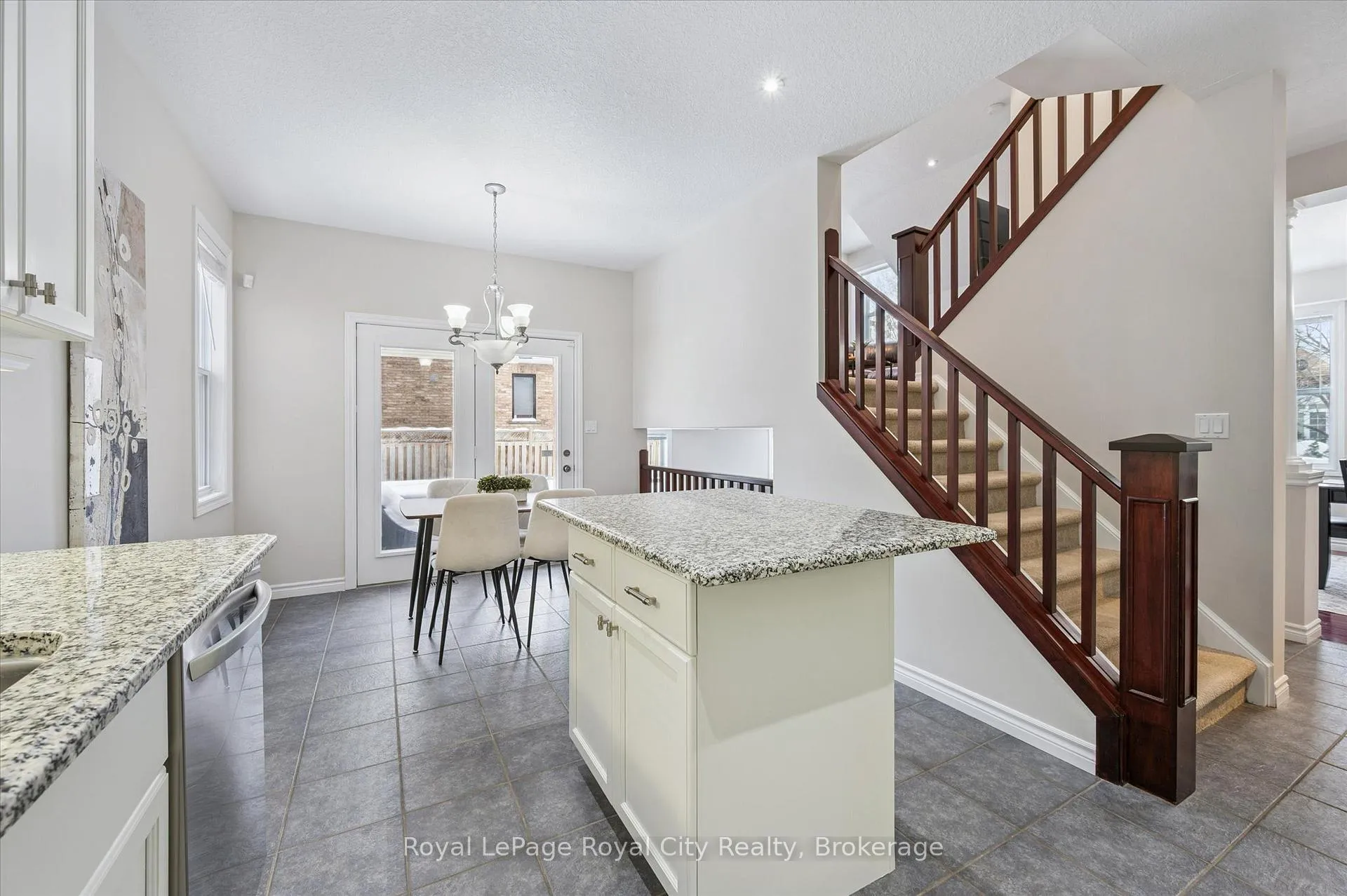 Photo 17 of 273 Carrington Drive, Guelph, Kortright West — HOMEH