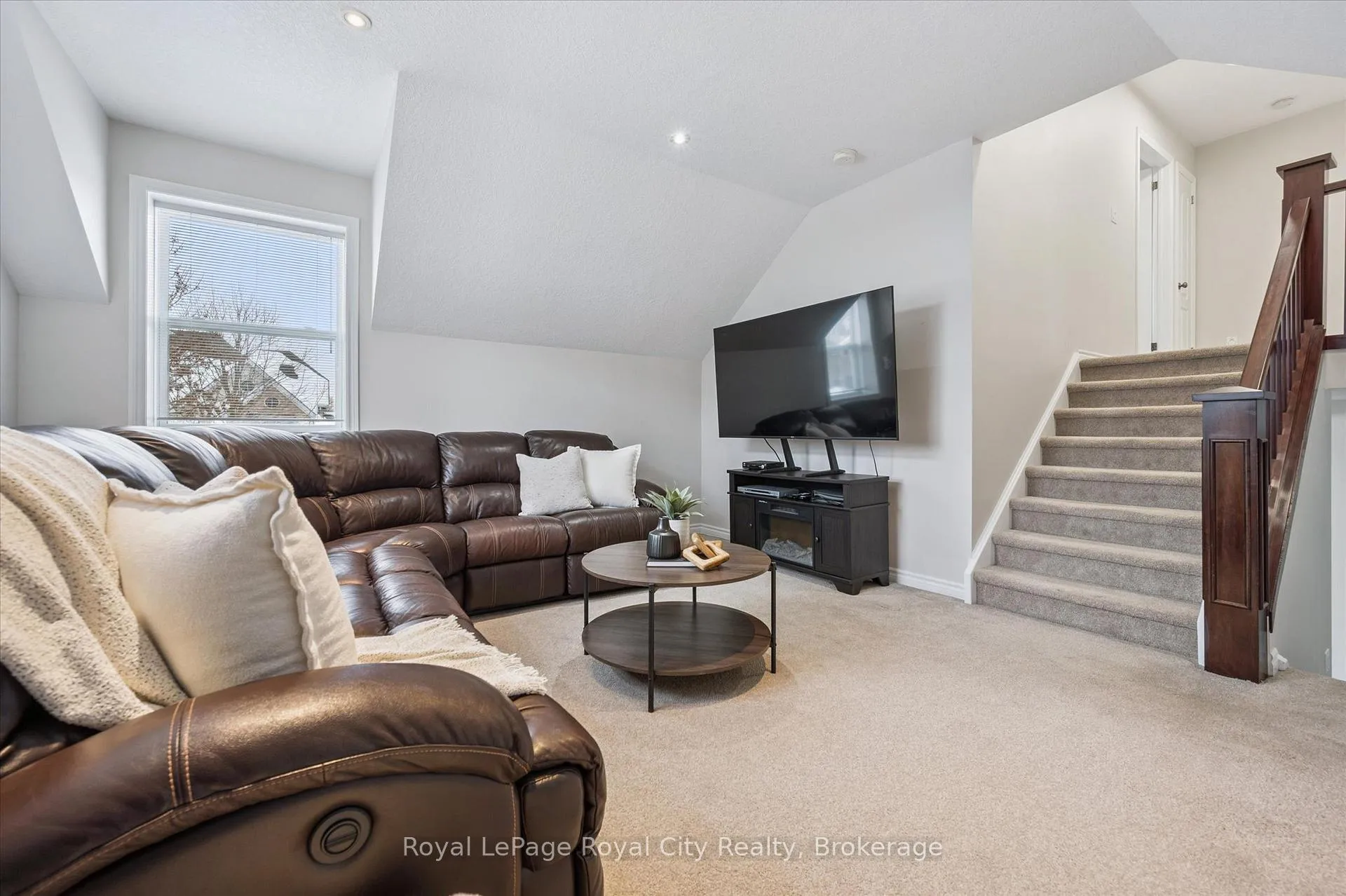 Photo 23 of 273 Carrington Drive, Guelph, Kortright West — HOMEH